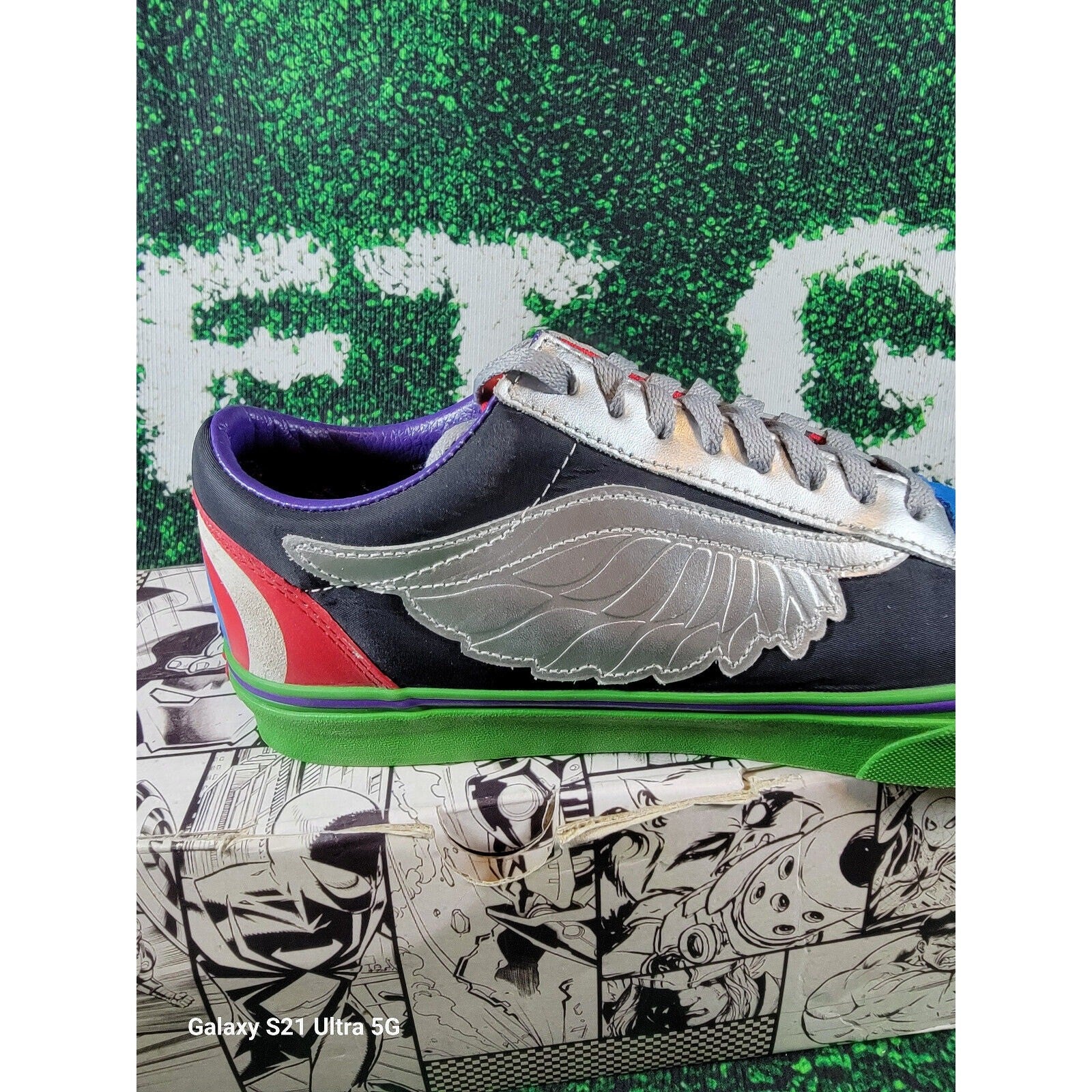 Size 9  VANS Old Skool x Marvel Avengers 201812