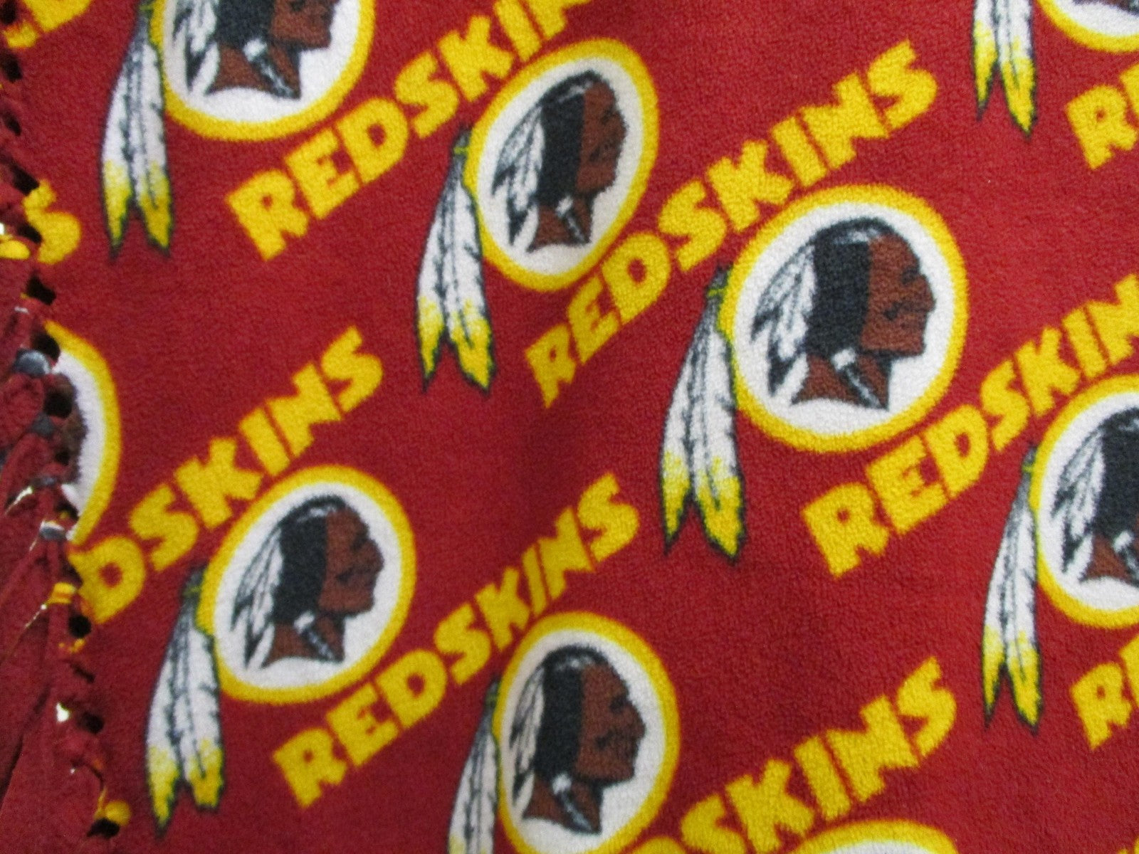 Washington 'skins Blanket One Size Red NFL Football Fleece Fringe Throw1