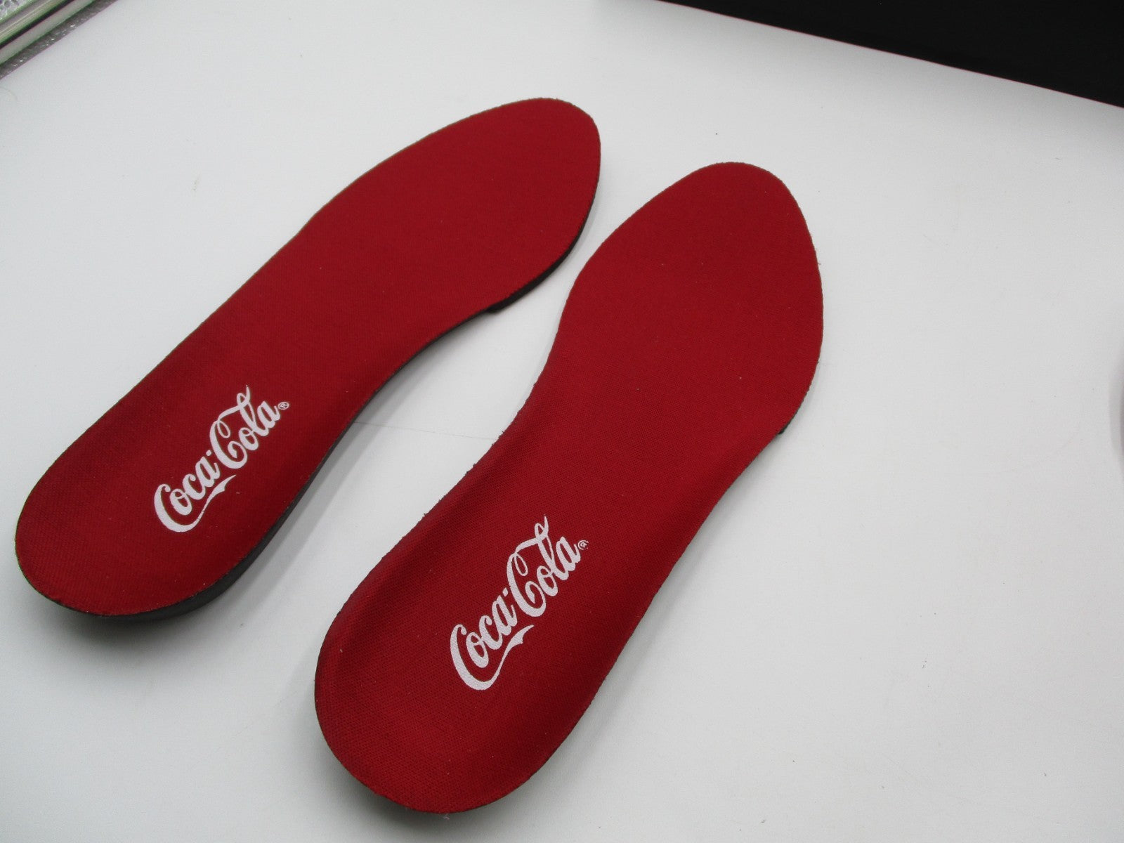 RARE CocaCola Brazil Womens US 5 Red Low Top Sneakers Patent Glossy (1G6)14