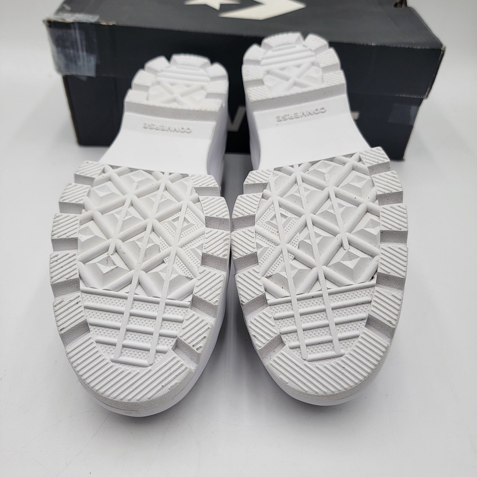 Converse CTAS Lugged Hi Women’s 9.5 White Platform Chunky Sole Sneakers w/ Box4