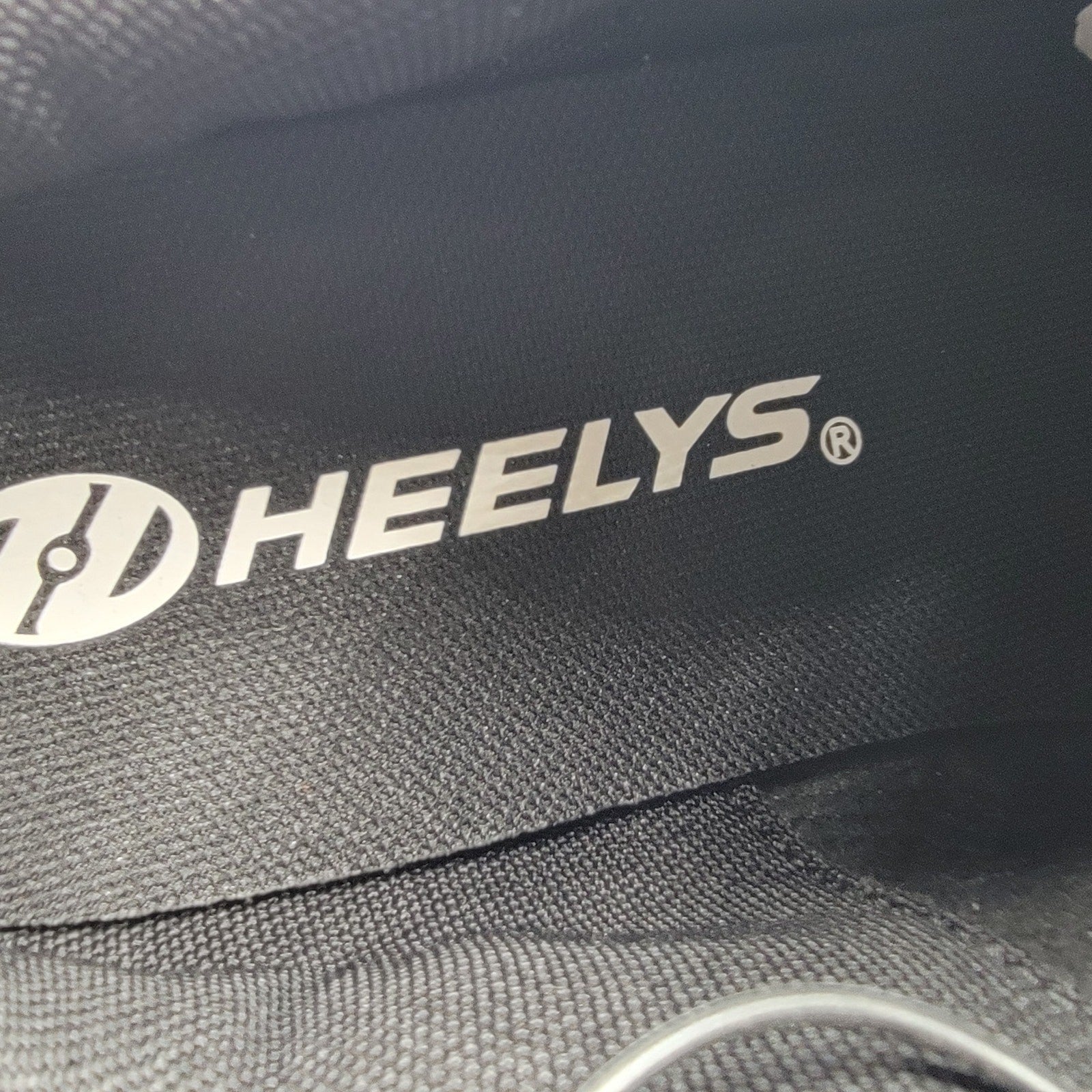 New Heelys Voyager Black  Size 7M / 8.5W  In Box!6