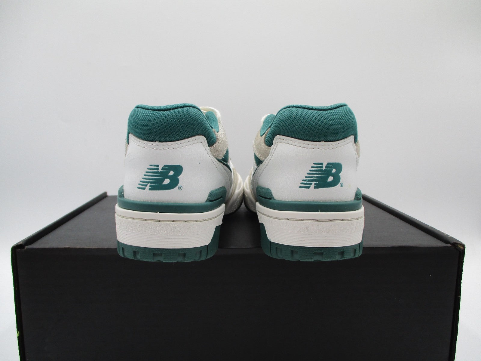 New Balance 550 White Green GSB550TA Youth Size 5Y Leather Suede Retro (1B5)4