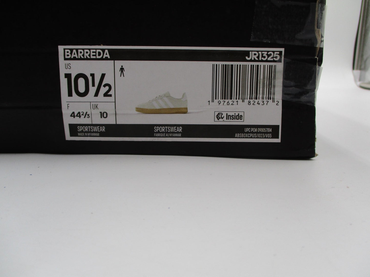 adidas Barreda JR1325 Men’s Size 10½ Light Grey Gum Sole NIB Sneakers13