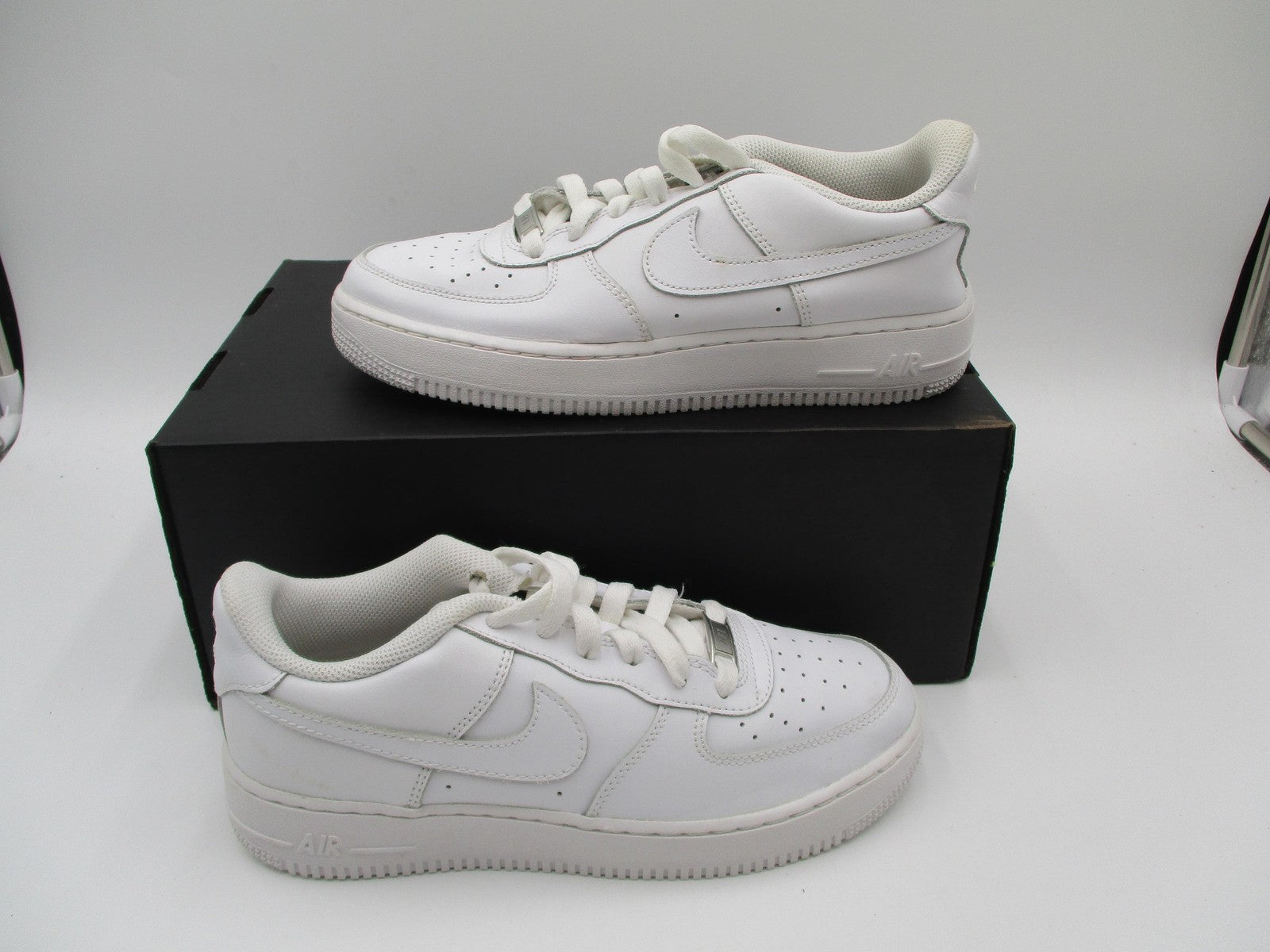 Nike Air Force 1 Shoes Youth Size 6.5Y White Low Leather AF1 DH2920111 (1E8)1