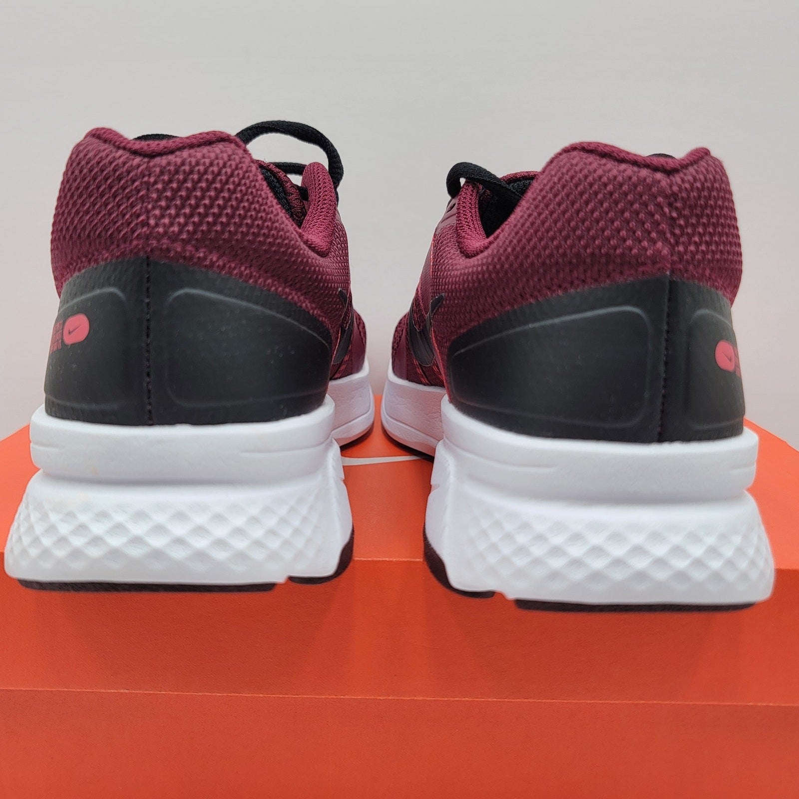 Nike Run Swift 2 'Dark Beetroot' Women's Size 8.53