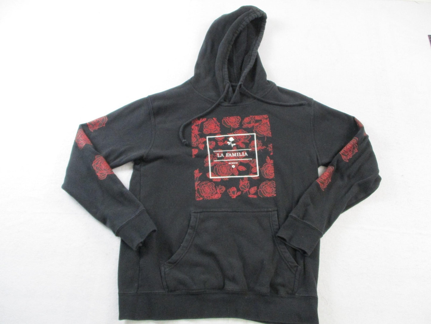 La Familia Hoodie Mens Medium Black Pullover Fleece Sweatshirt Rose Graphic 16250