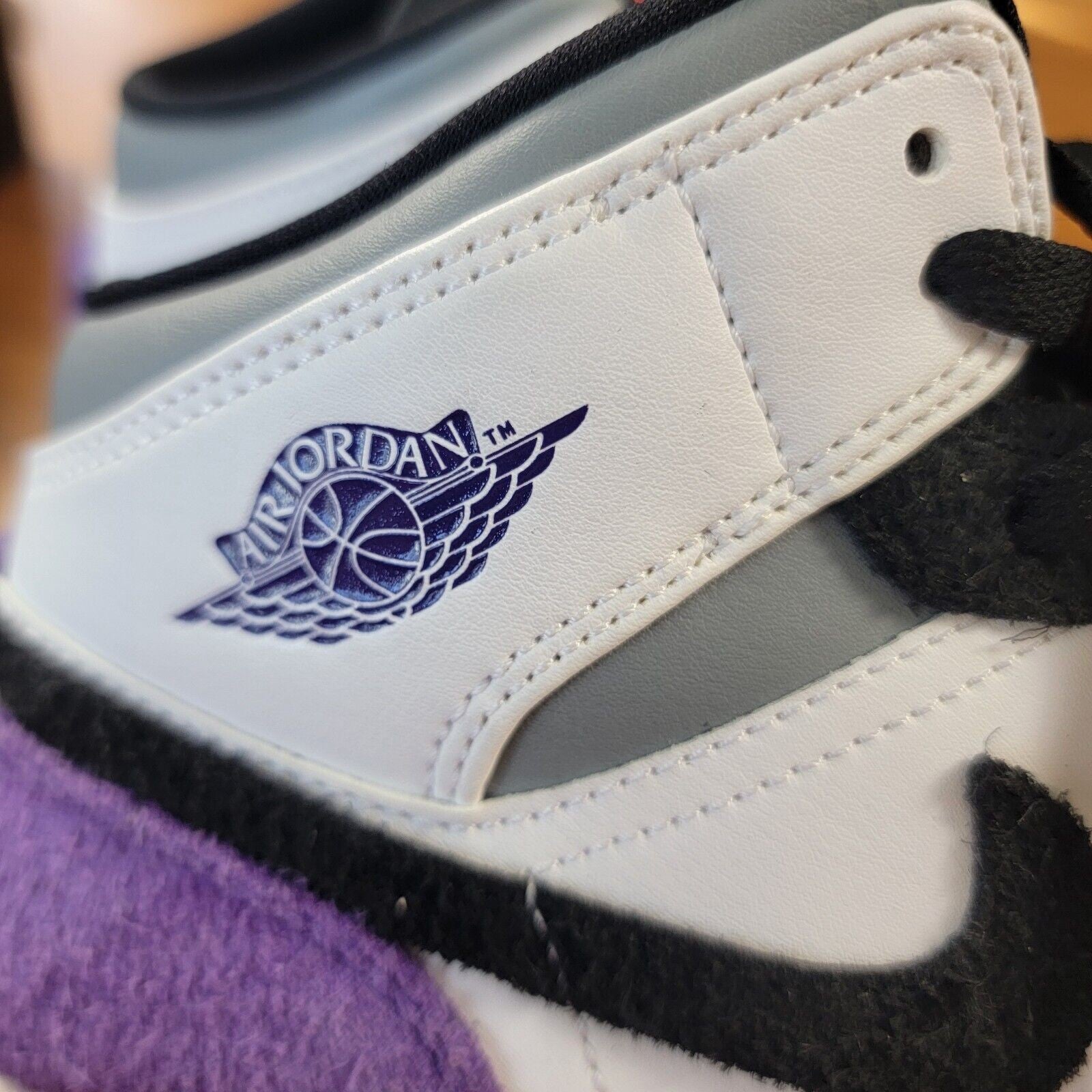 Air Jordan 1 Mid SE GS 'Varsity Purple' Sz 6Y BQ69311058