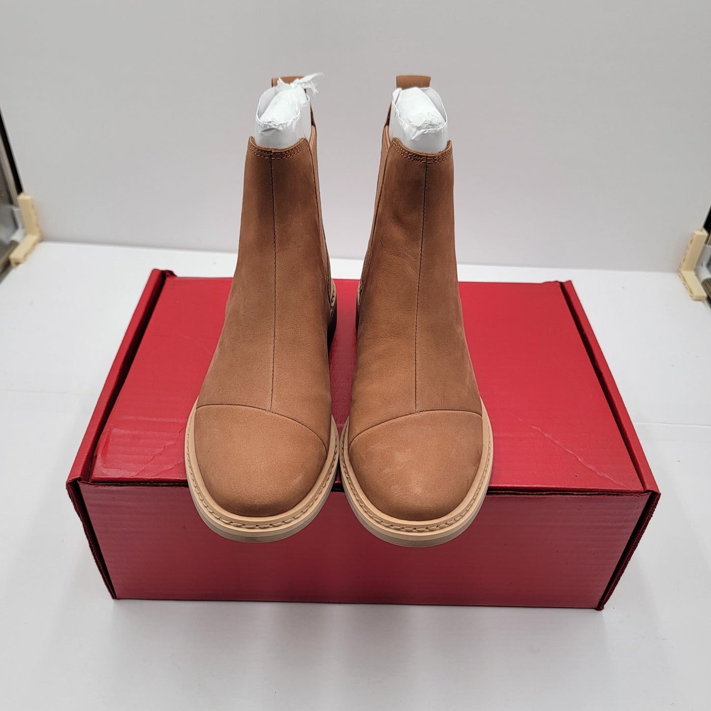 TOMS Boots Womens Size 5.5 Chelsea Ankle Leather Slip On Shoes 1003740522