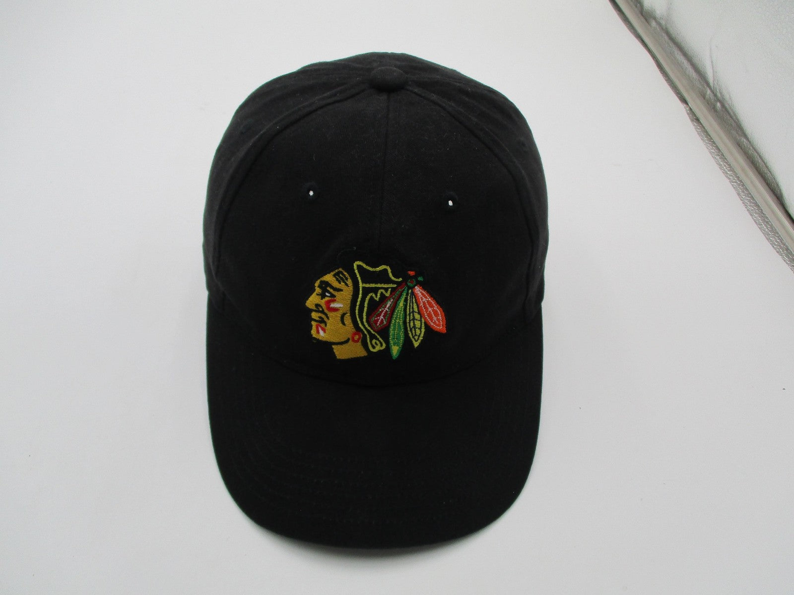 Chicago Blackhawks Hat Cap Strap Back One Size Black NHL Hockey Fan Favorite6