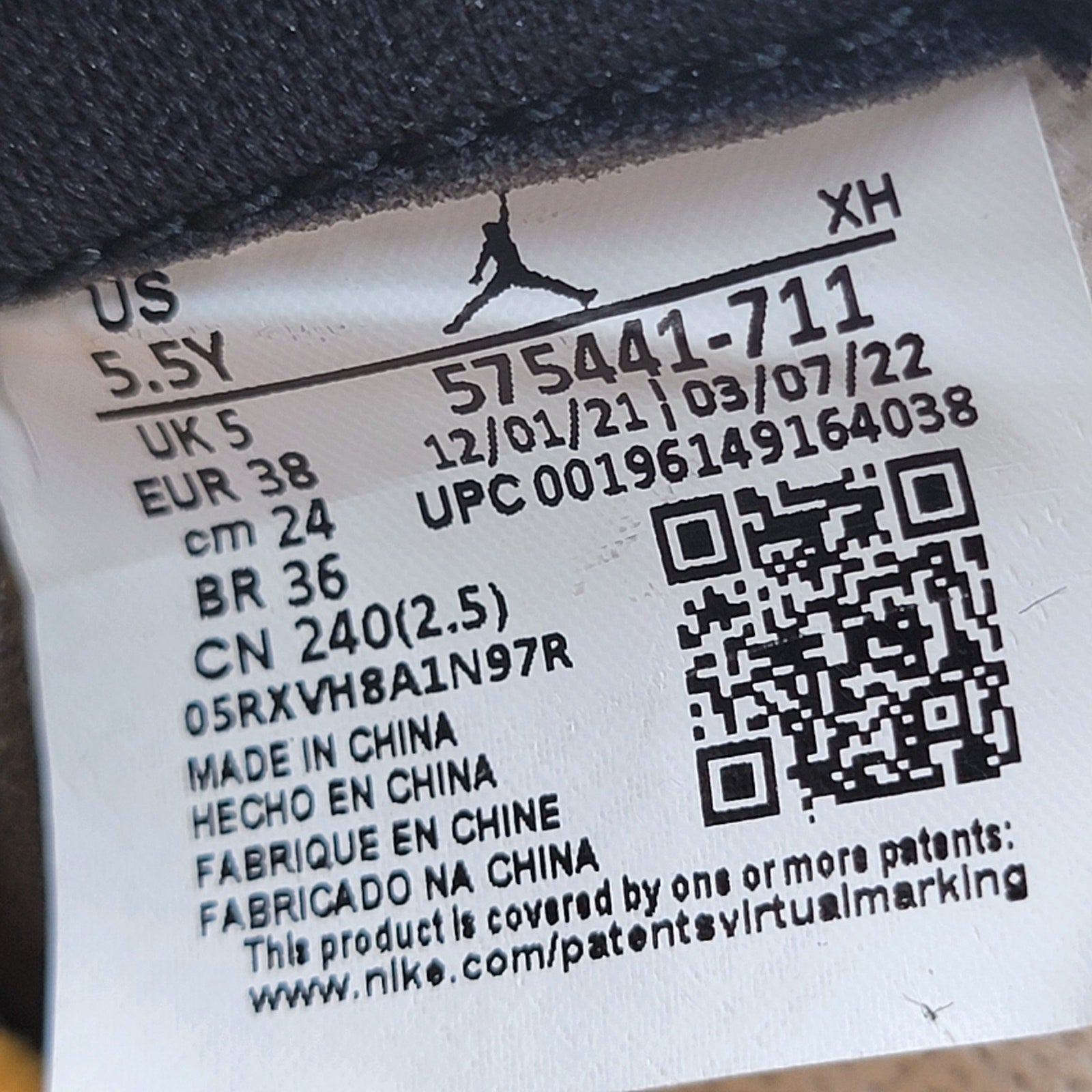 Air Jordan 1 Retro High OG GS 'Yellow Toe' Sz 5.5Y 575441-7117