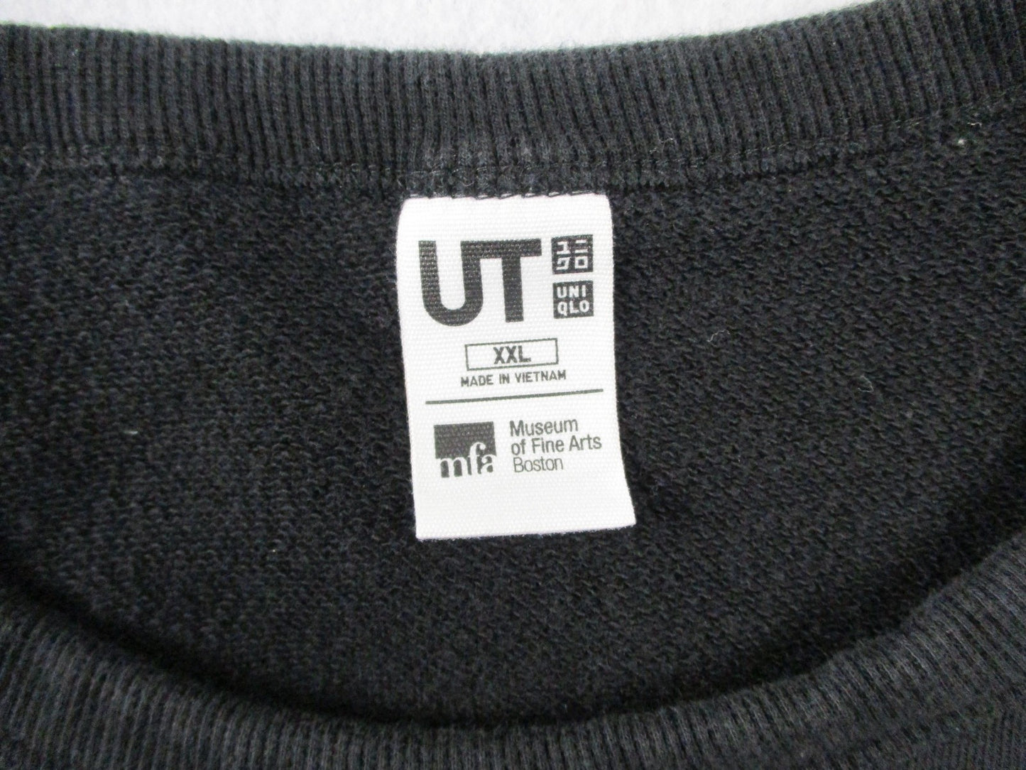 Uniqlo Sweatshirt Mens 2XL Black Tiger Dragon Graphic Crewneck UT MFA Boston3