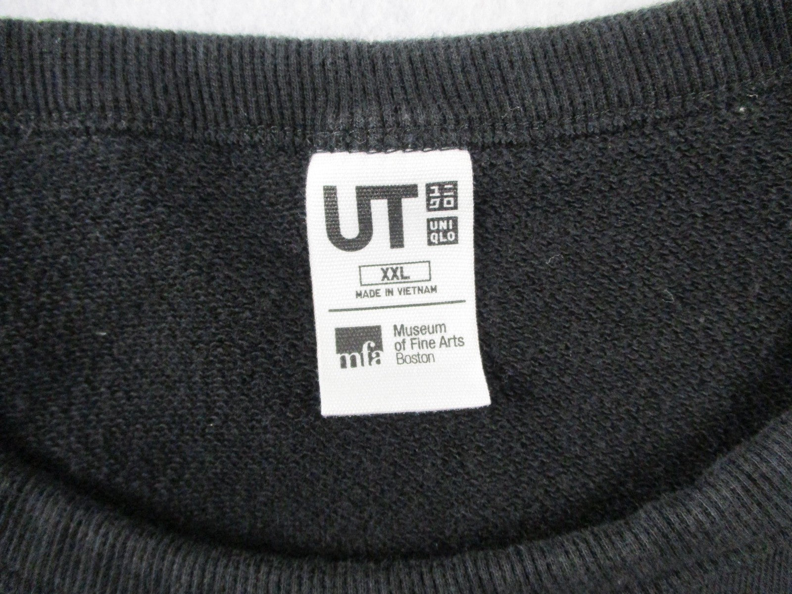 Uniqlo Sweatshirt Mens 2XL Black Tiger Dragon Graphic Crewneck UT MFA Boston3