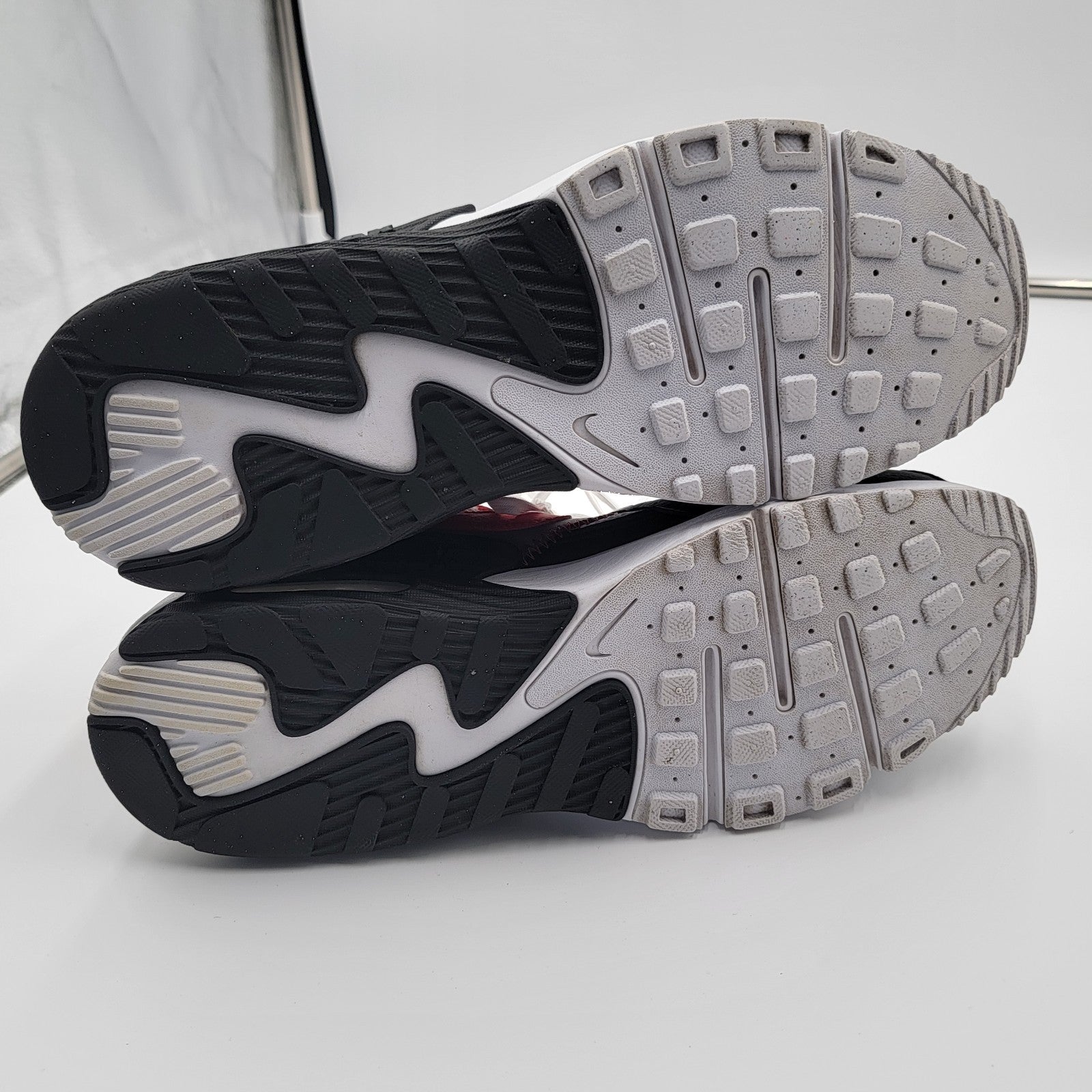 Nike Air Max Excee White Black Red CZ9204100 Men’s Size 11 Preowned