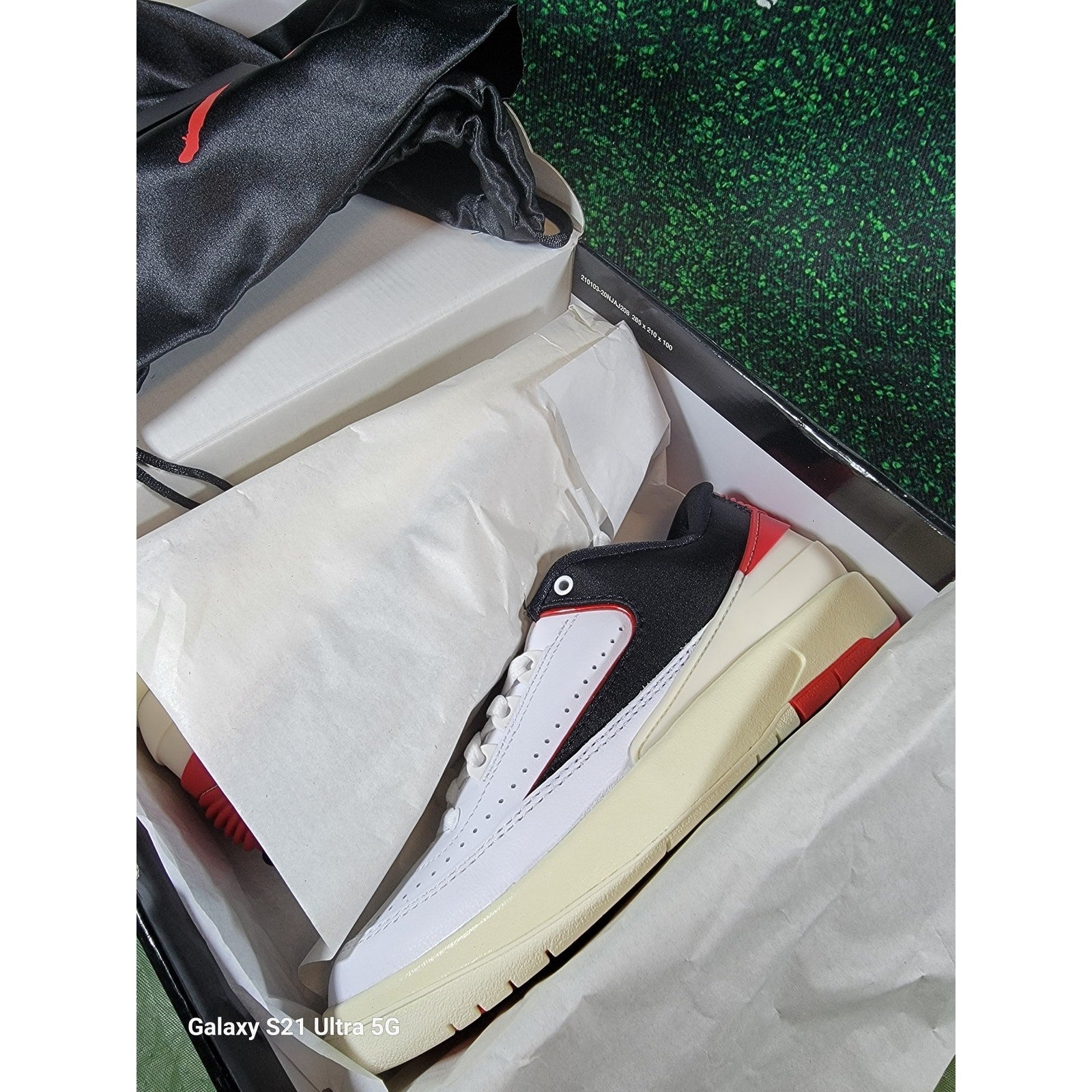 Wmns Air Jordan 2 Retro Low 'Chicago Twist' FD48491068
