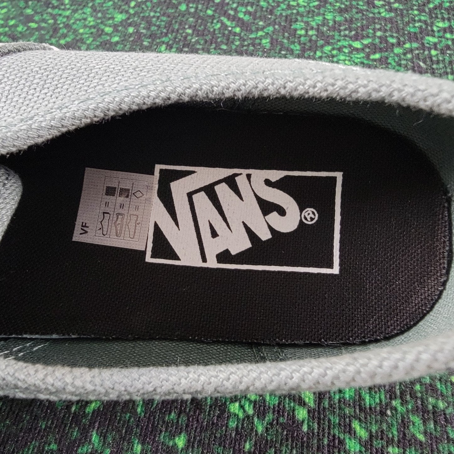 Vans Authentic (Oversize Laces) Women’s 6.5 Men 5 Green Black Canvas Skate Shoes4