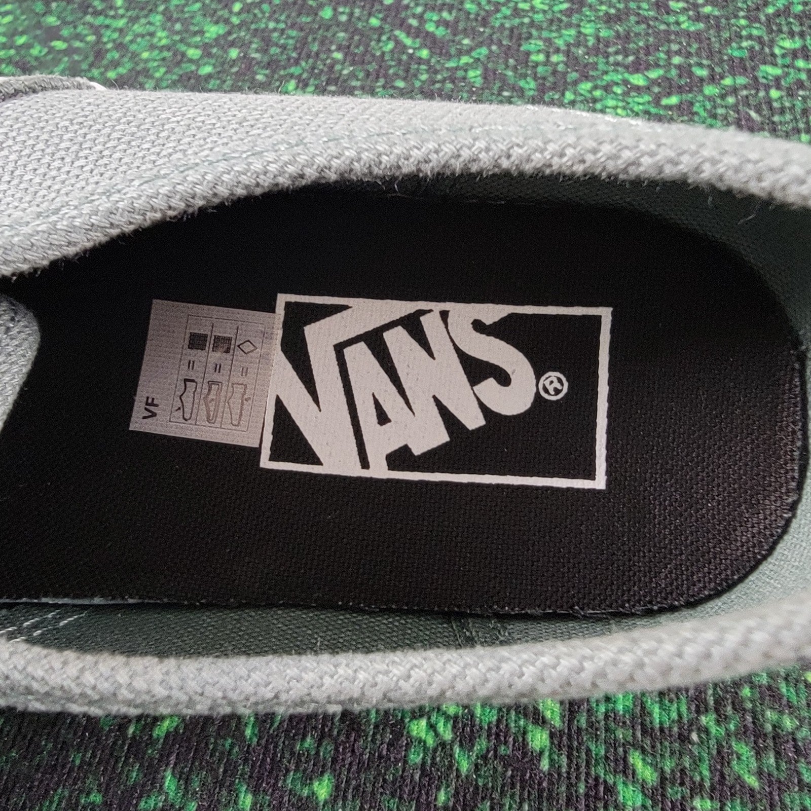 Vans Authentic (Oversize Laces) Women’s 6.5 Men 5 Green Black Canvas Skate Shoes4