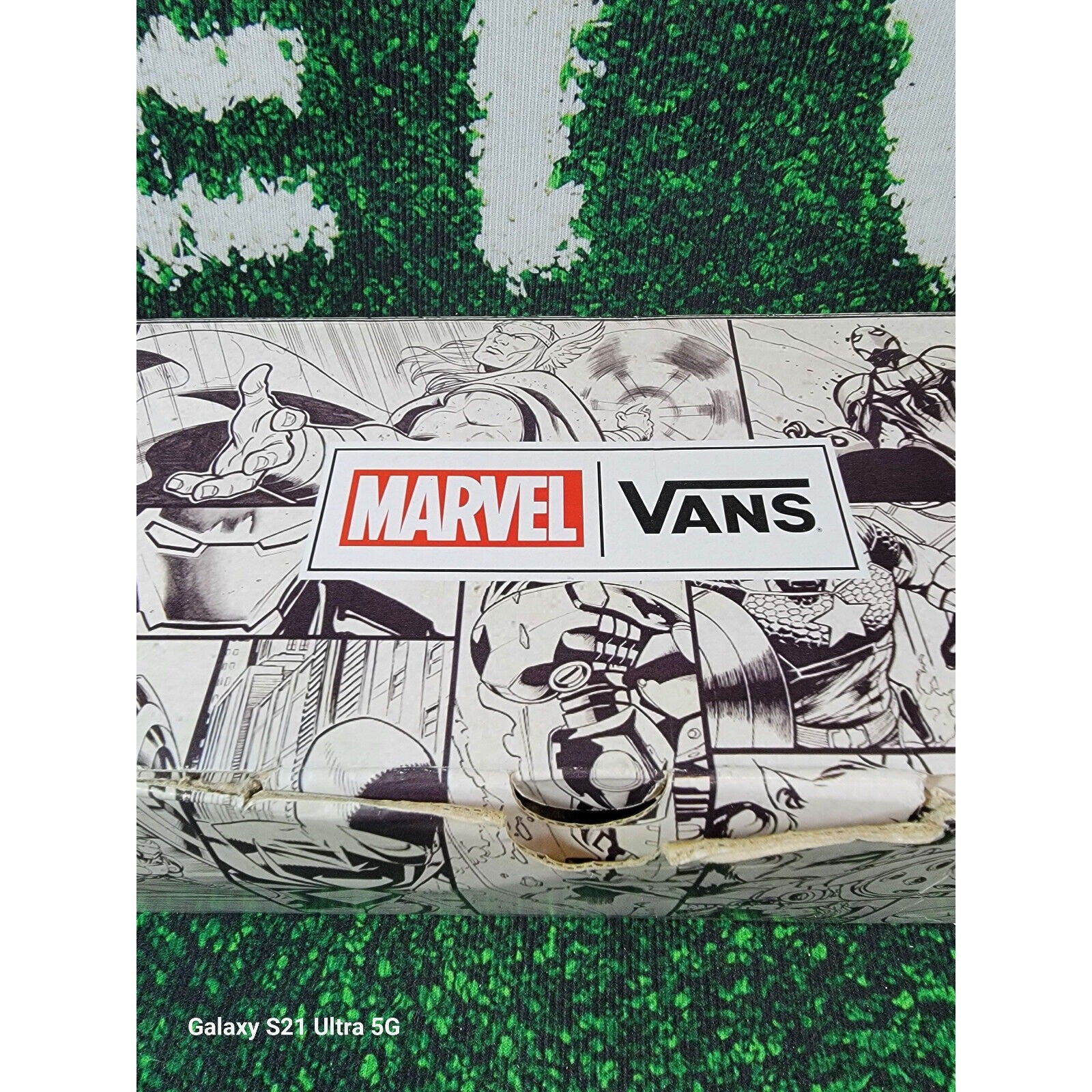 Size 9  VANS Old Skool x Marvel Avengers 201816