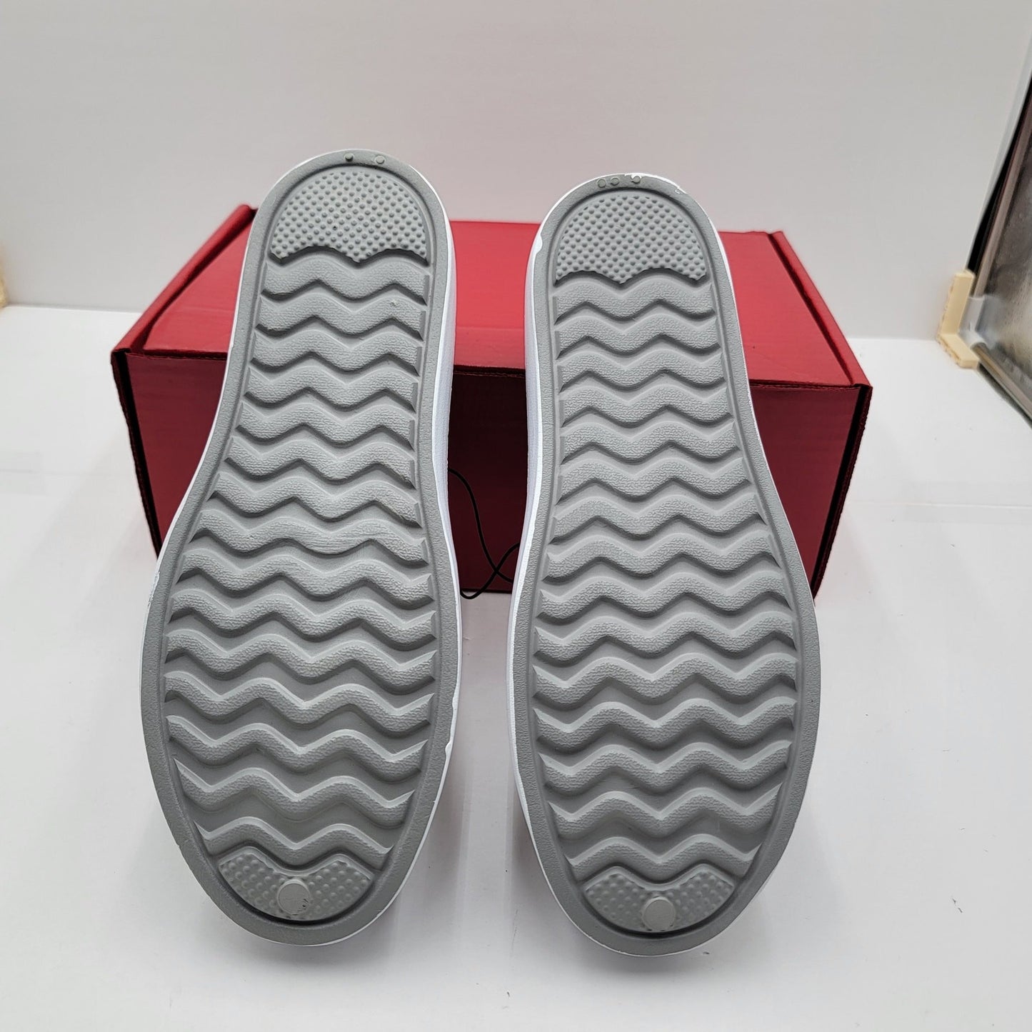 London Fog Collection Men's Grey Clogs  Size 10