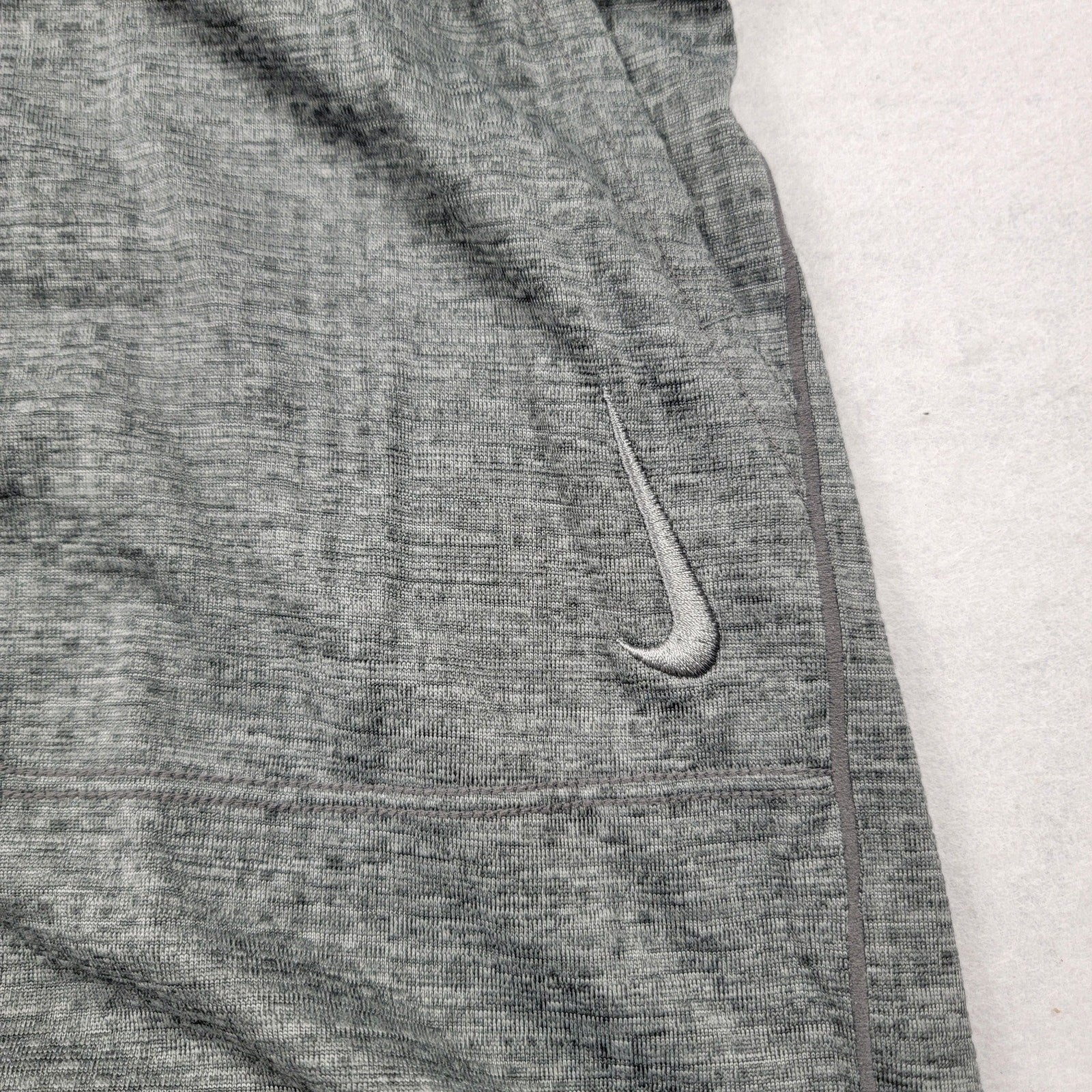 Nike Yoga Men’s 5” Training Shorts Gray Size Small FB7786065 NWT5