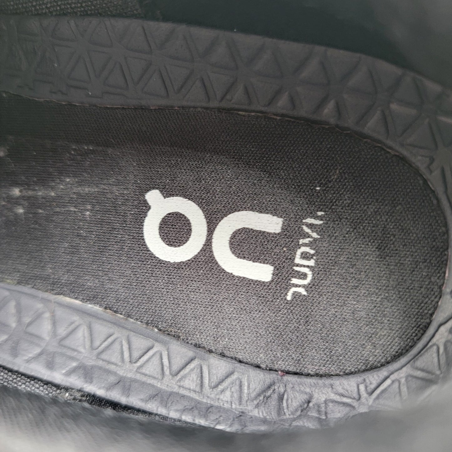 On Cloudvista Alloy/Black (Women’s US 9 = EU 40.5) Running Shoes