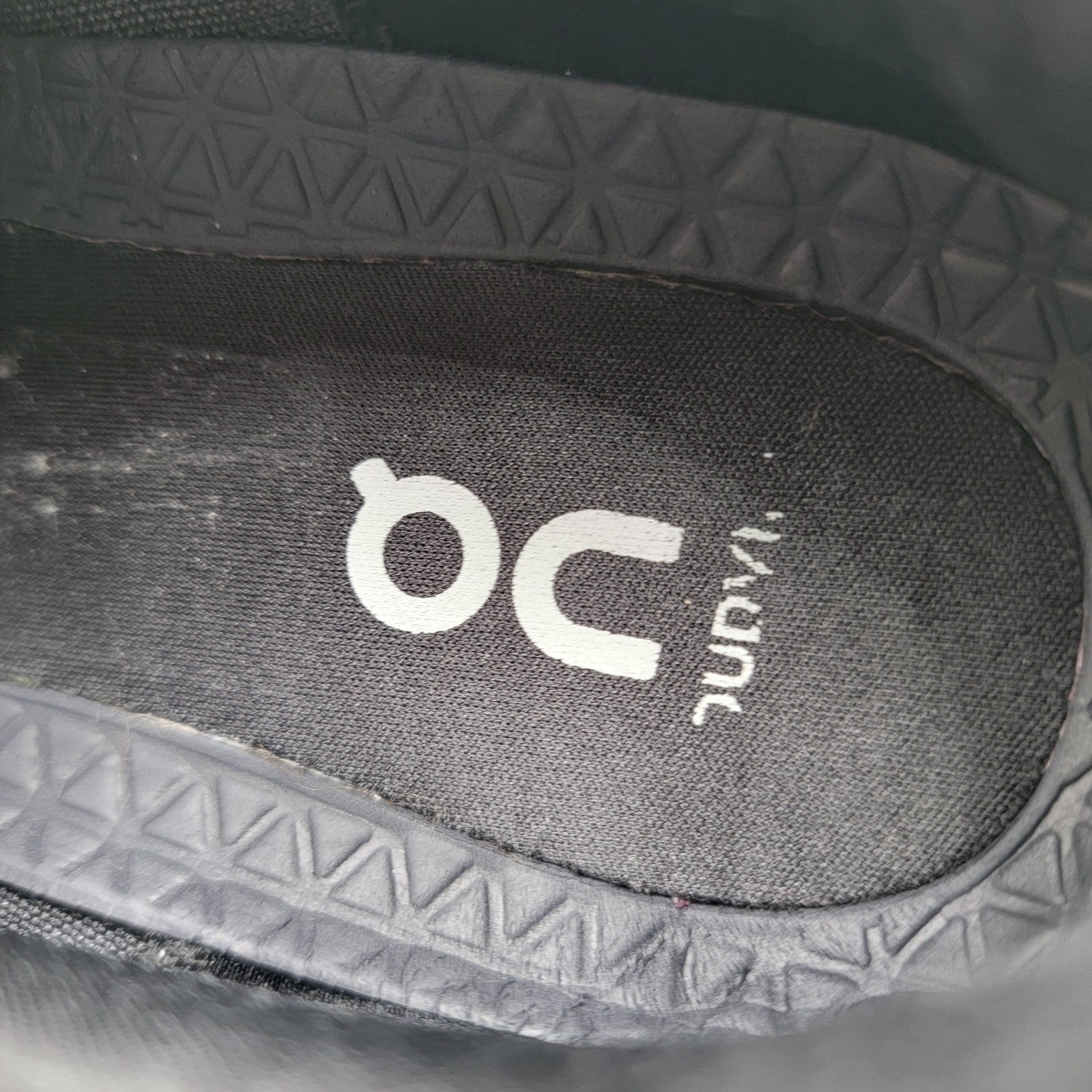 On Cloudvista Alloy/Black (Women’s US 9 = EU 40.5) Running Shoes