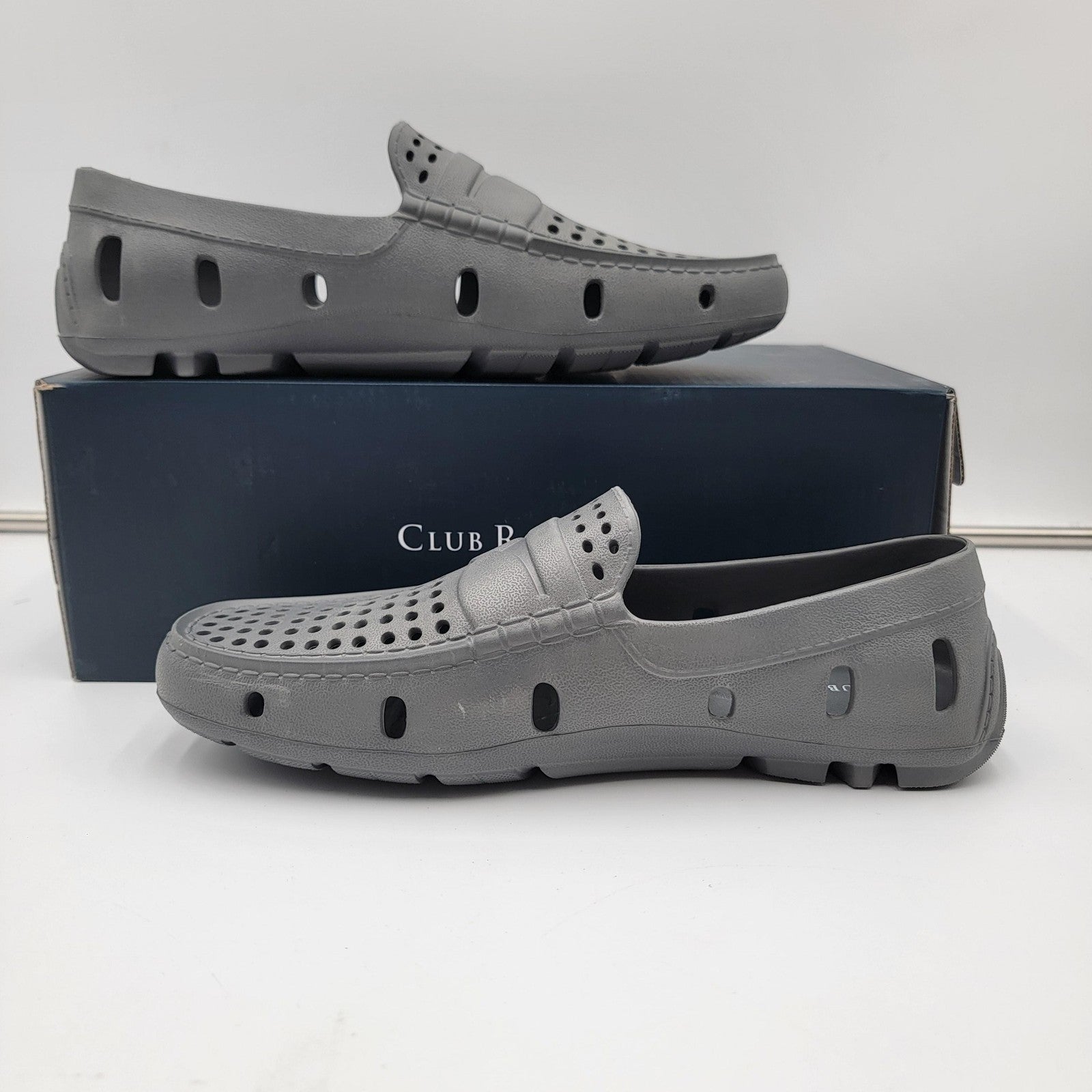 Club Room Atlas Shoes Mens Size 8 Gray Loafers Slip On Water Shoes Lightweight1