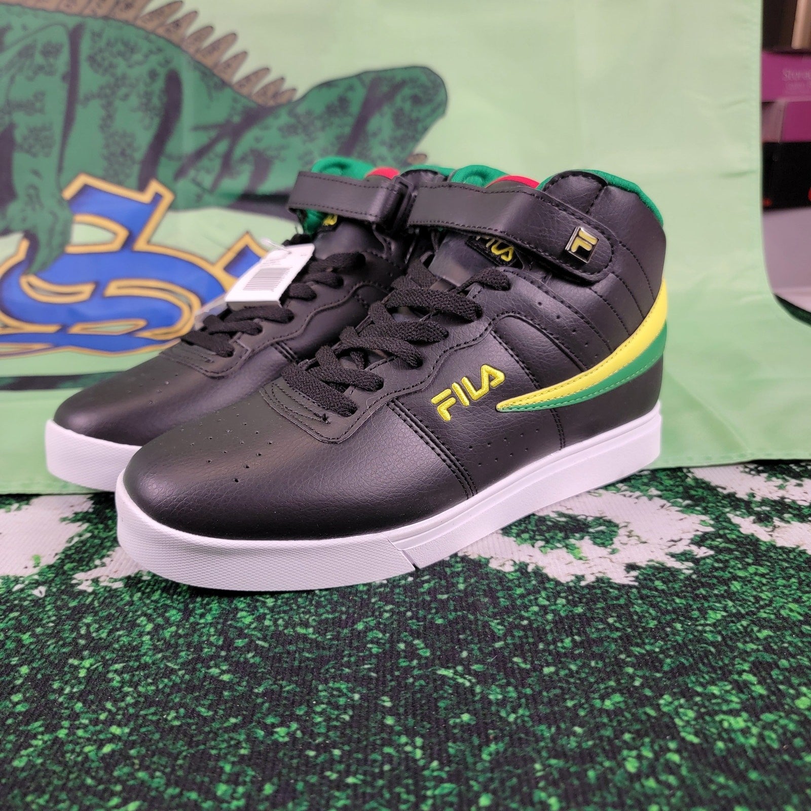 FILA Vulc 13 Black/Green/Yellow/Red Mens Sz 9.5 0