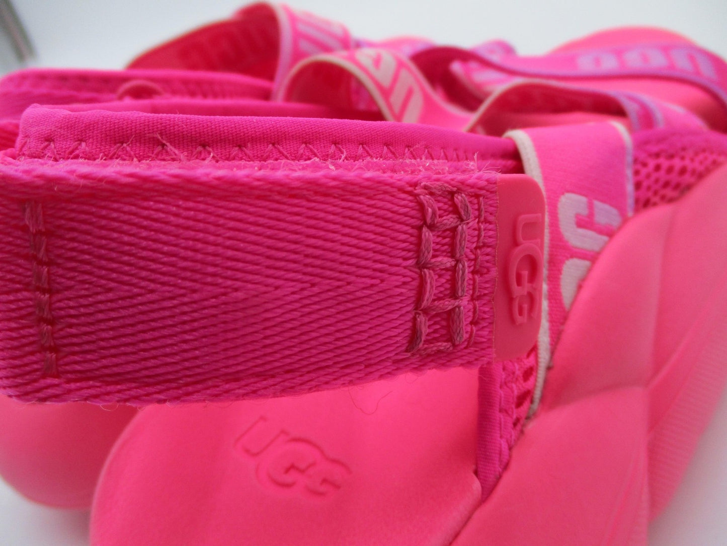 UGG Shoes Womens Size 6 Pink Logo Strappy Platform Wedge Sport Sandals 11100907