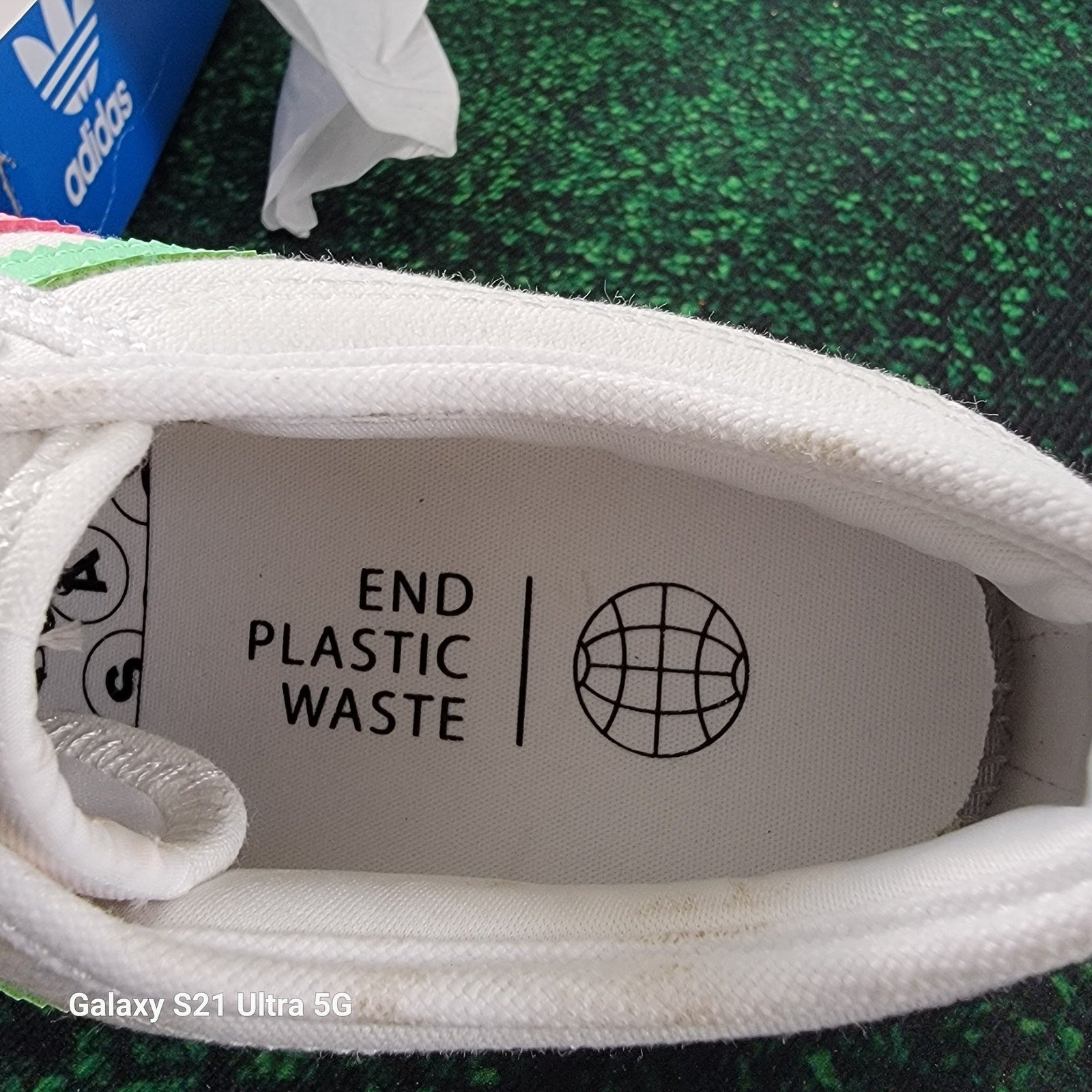 ADIDAS (GS) NIZZA PLATFORM J White/Pink/Multi Girls Size 4.5 GY91028