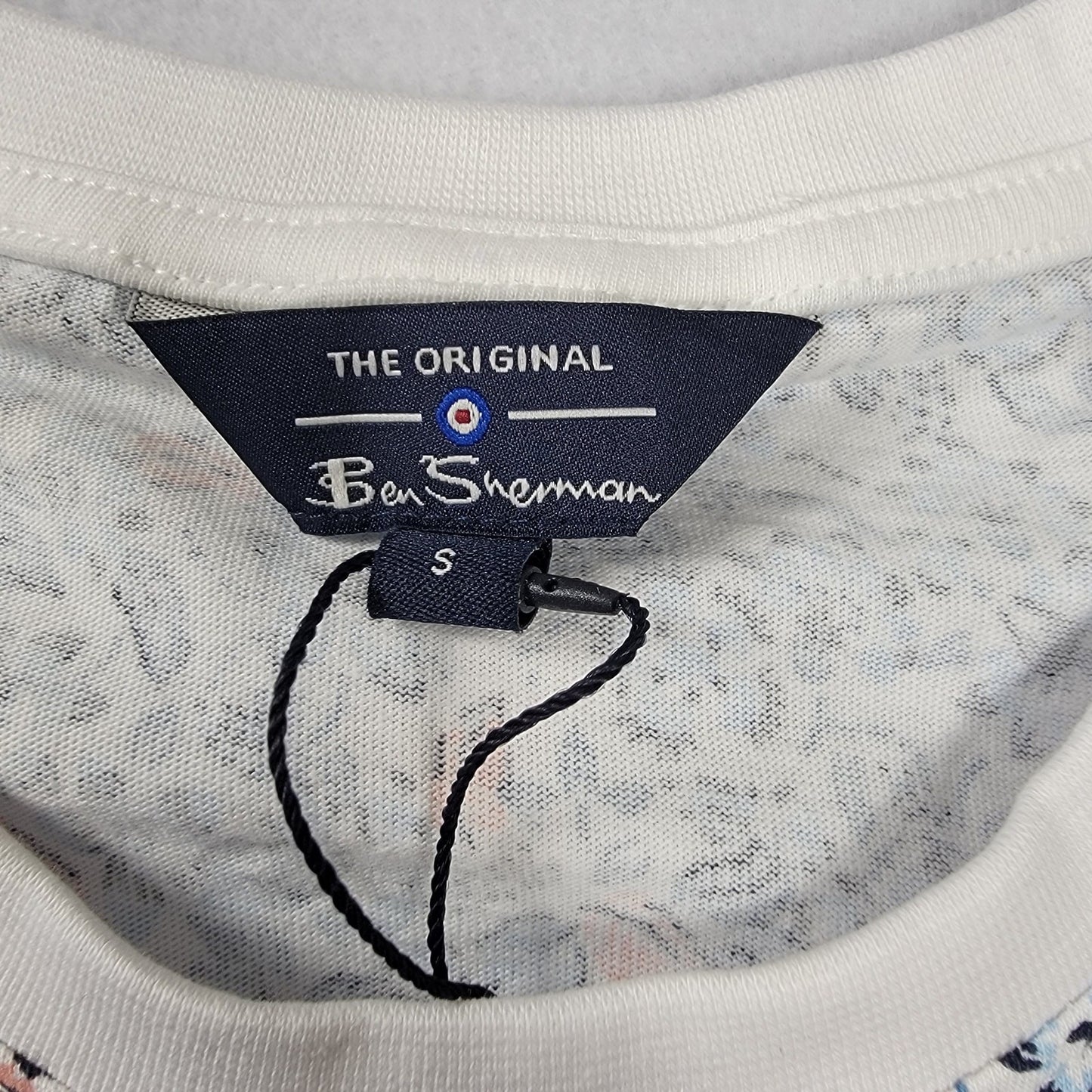 Ben Sherman The Original Floral AllOver Print Tee Mens Small White NWT