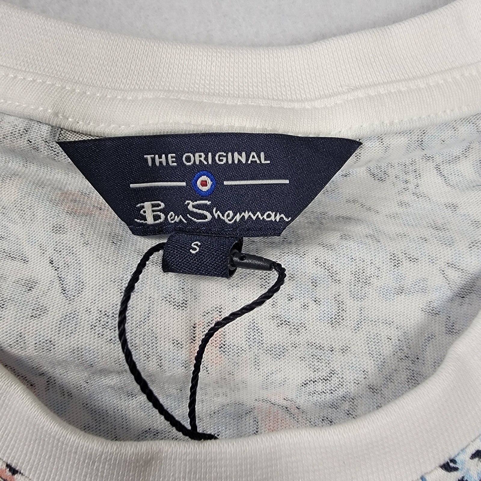 Ben Sherman The Original Floral AllOver Print Tee Mens Small White NWT