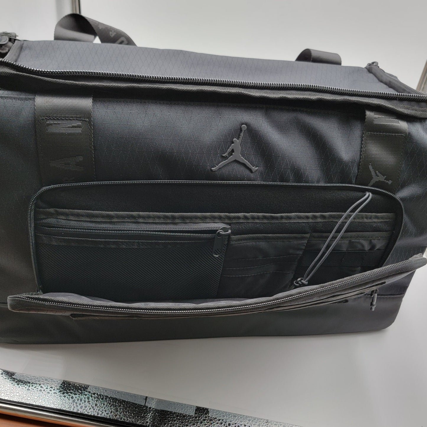 Jordan Collectors 44L Duffle Travel Bag Black | BRAND NEW | MA093202311