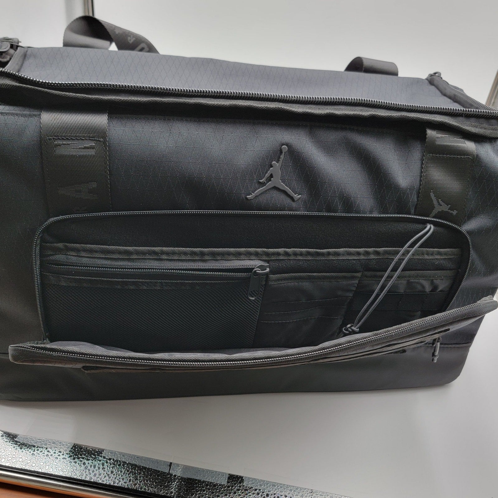 Jordan Collectors 44L Duffle Travel Bag Black | BRAND NEW | MA093202311