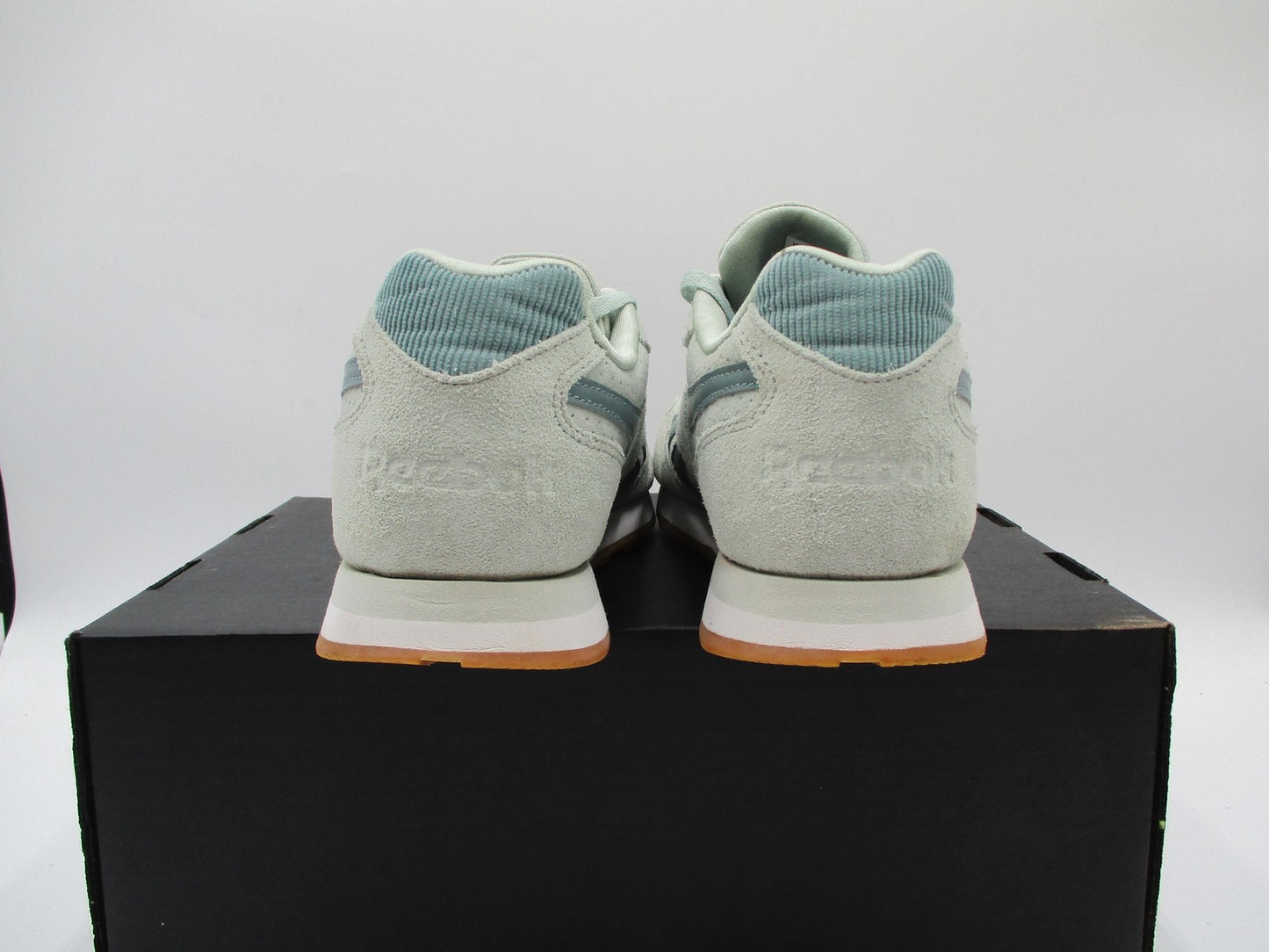 Reebok Classic Harman Shoes Womens Size 9 Mint Green Suede Gum Teal DV7058 1F65