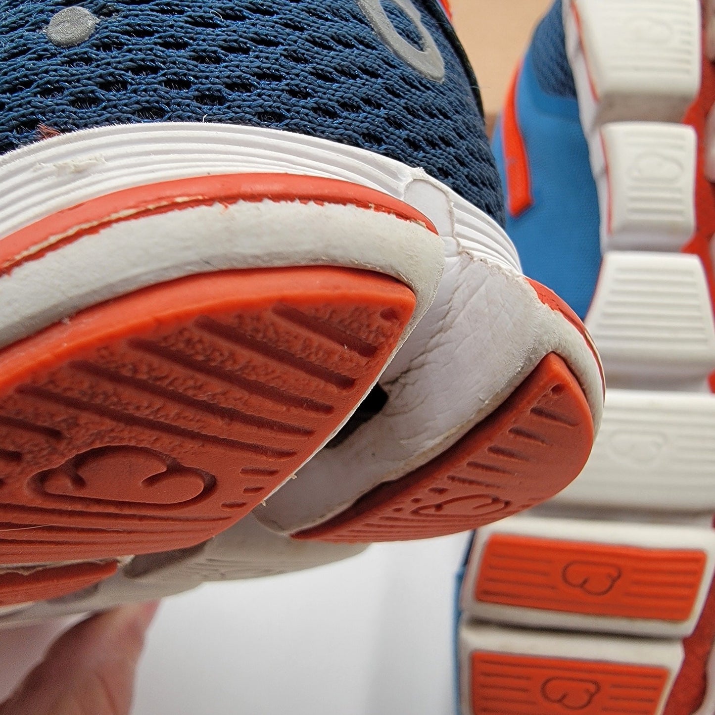 On Running Mens Cloud Pacific/Sunset Sz 8