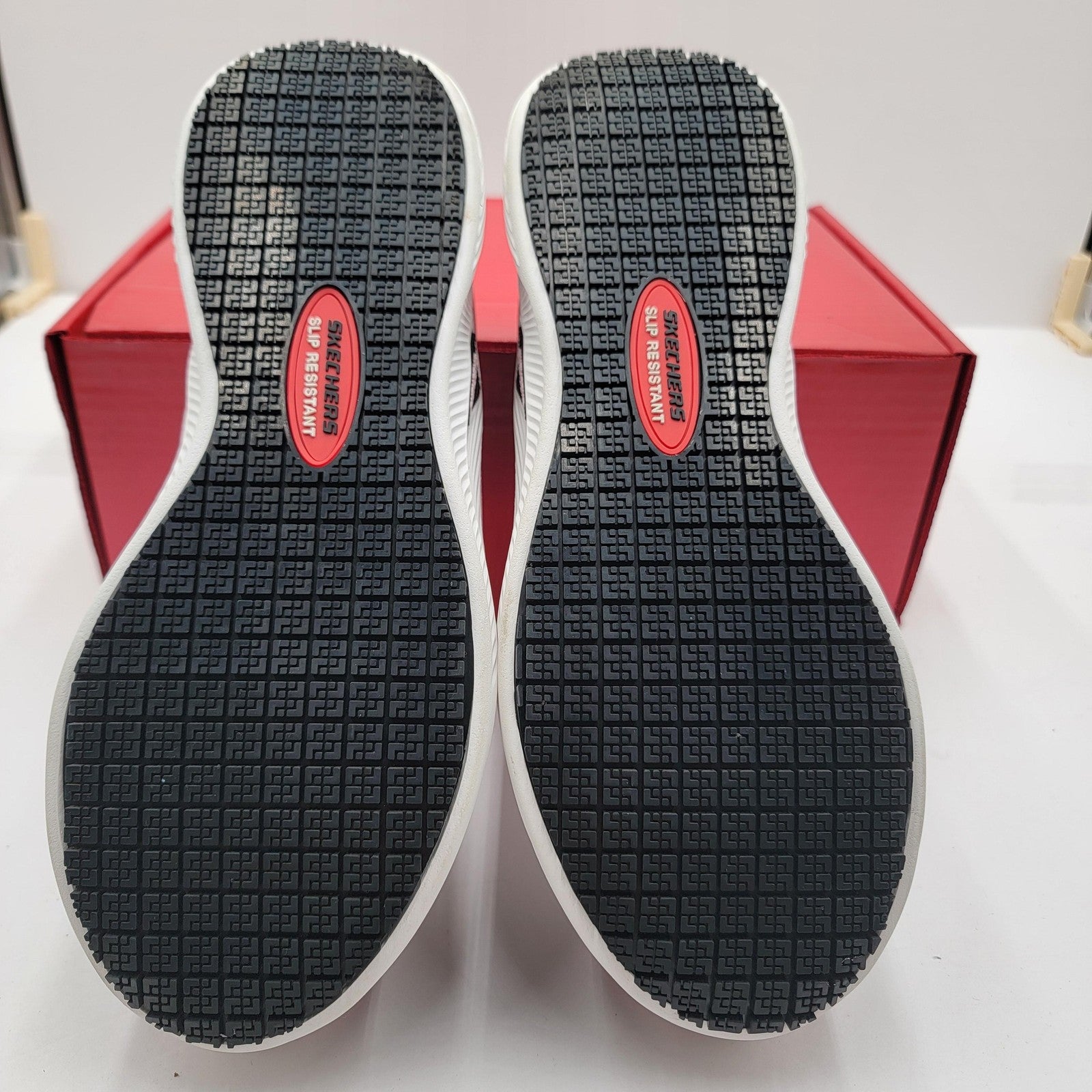 Skechers Shoes Womens Sz 9 Slip Resistant Carbon Toe Memory Foam Safety