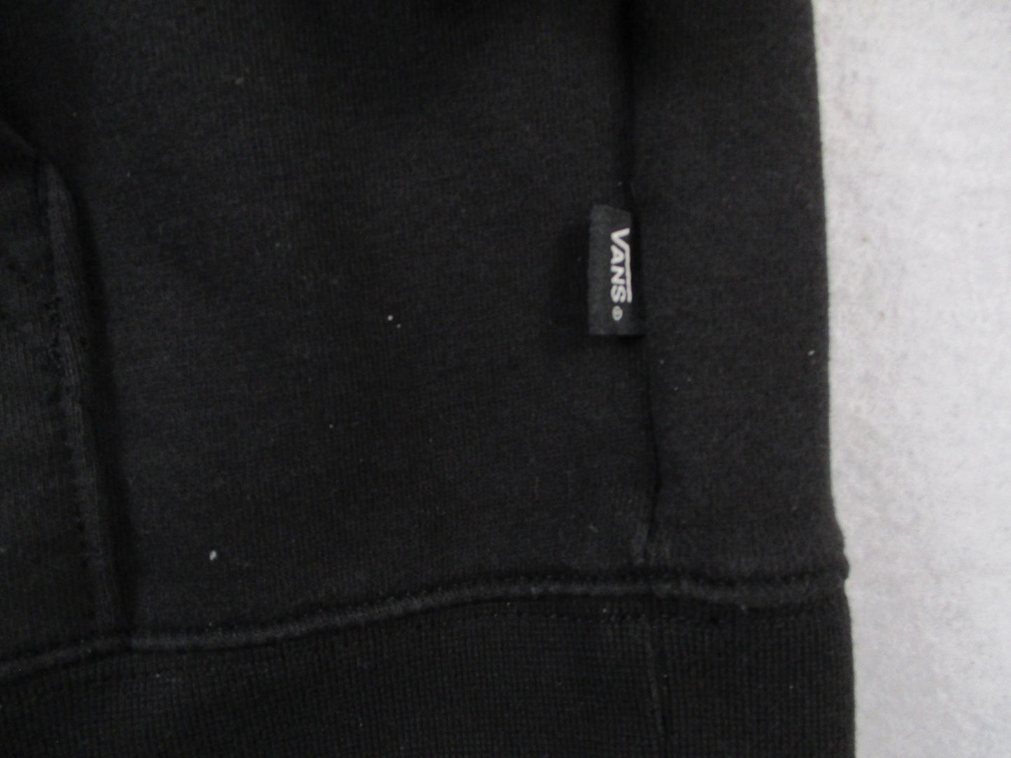 Vans Hoodie Mens Medium Black Pullover Fleece Sweatshirt Mushroom Graphic 16273