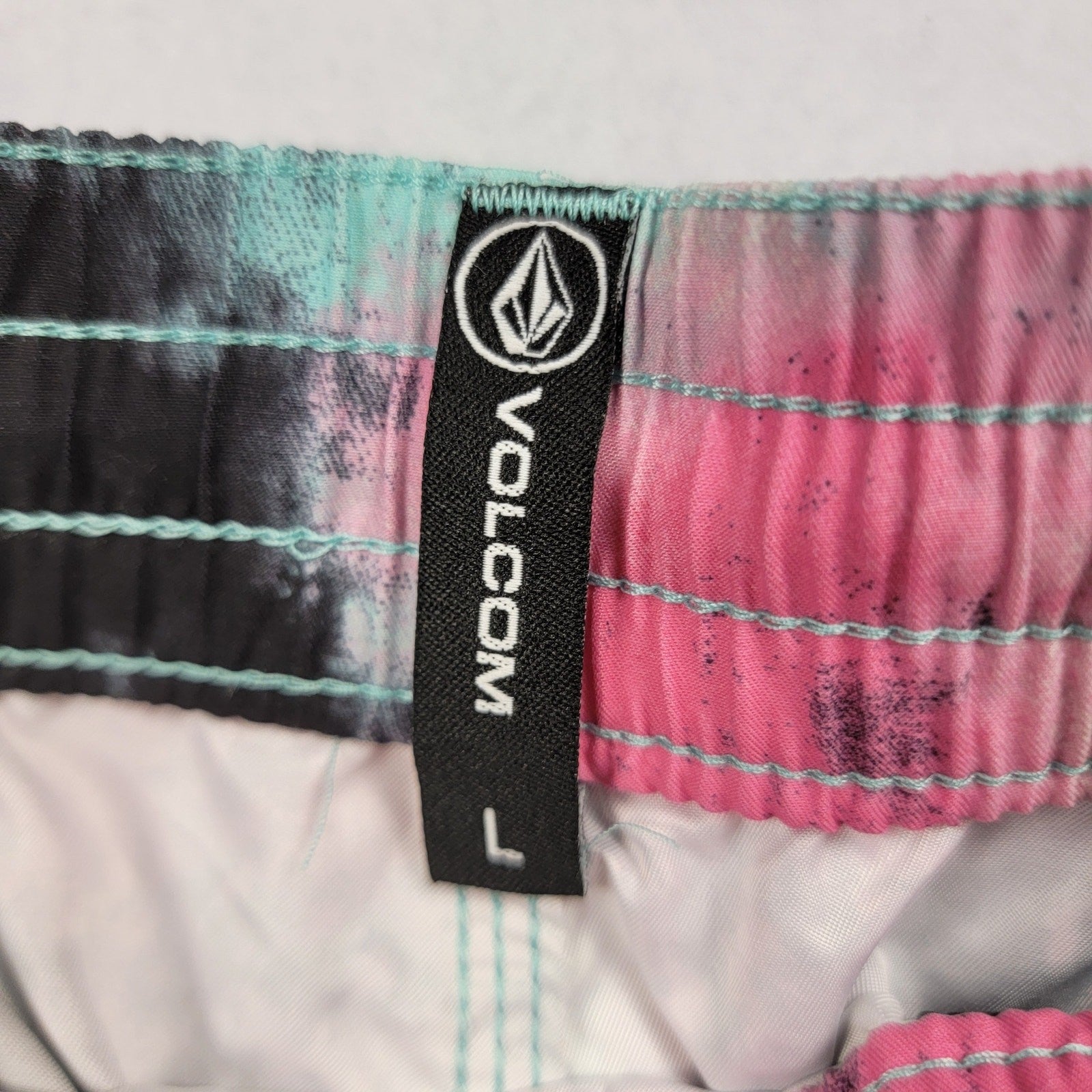 Volcom Tie Dye Elastic Waist Board Shorts Men’s Large Multicolor Swim Trunks NWT5