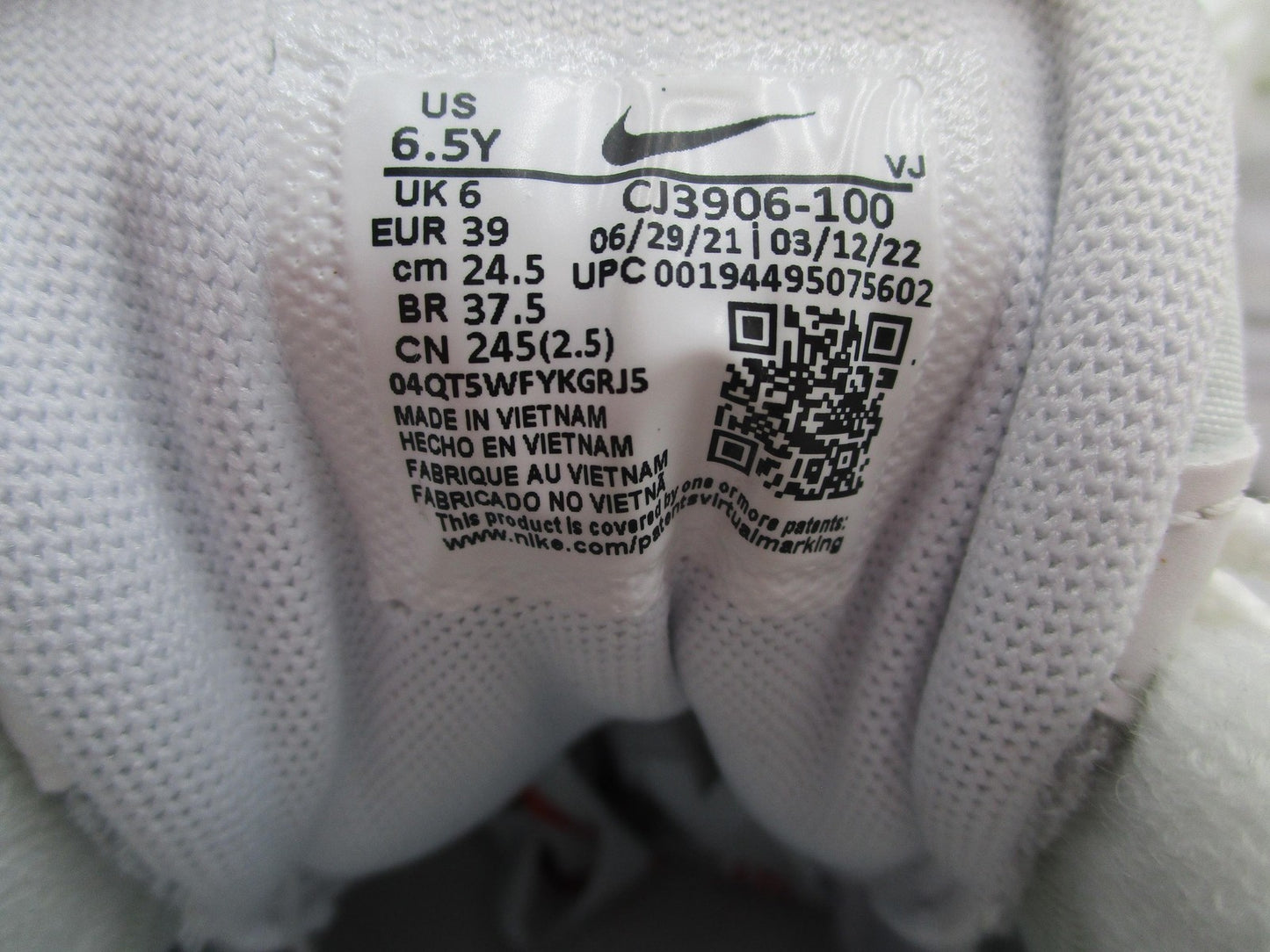 Nike Air Max 95 Shoes Youth Size 6.5Y Triple White Leather Sneakers CJ3906-10020