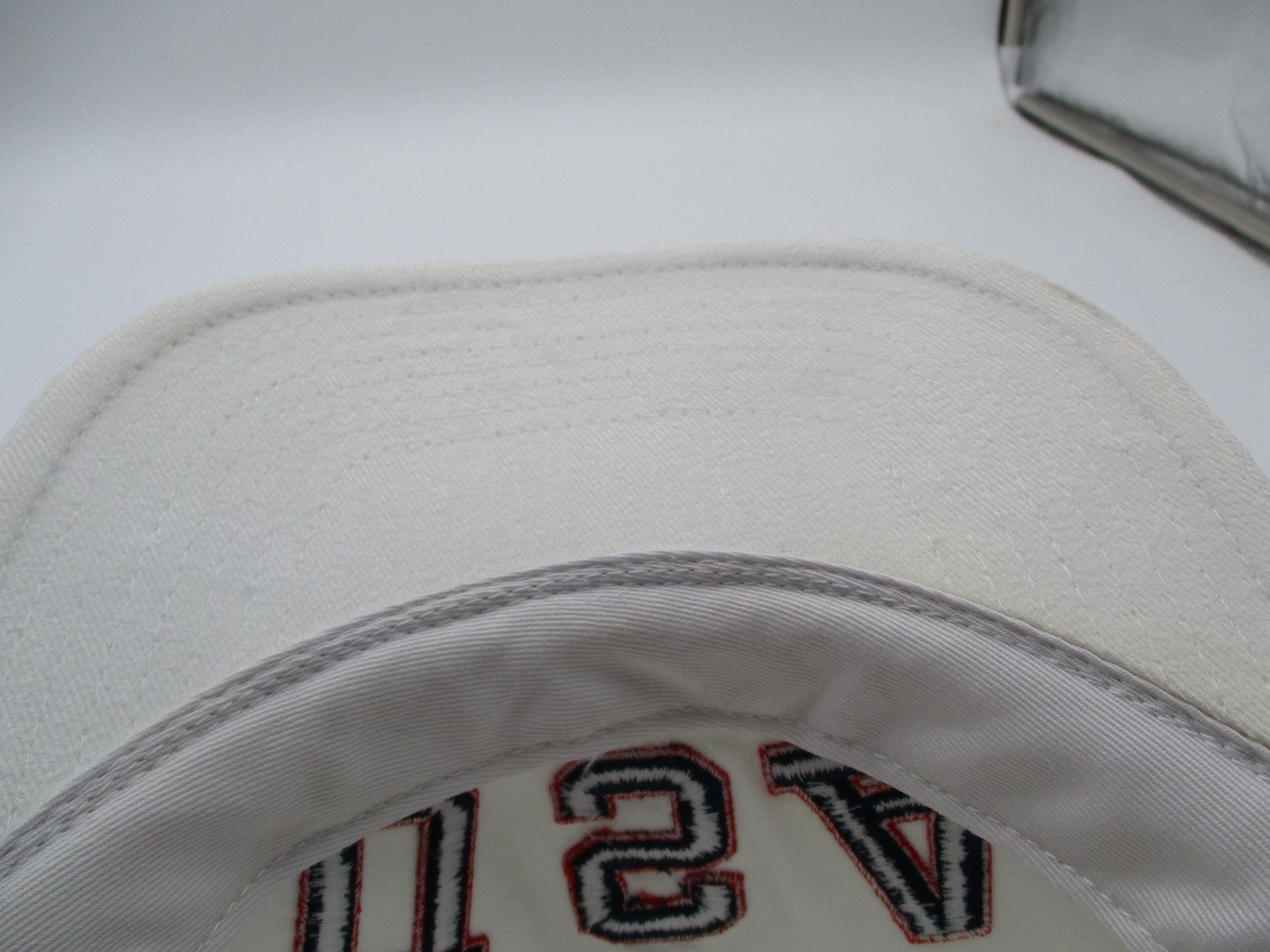 Vintage USA Hat Cap Snap Back Mens One Size White Embroidered American Needle9