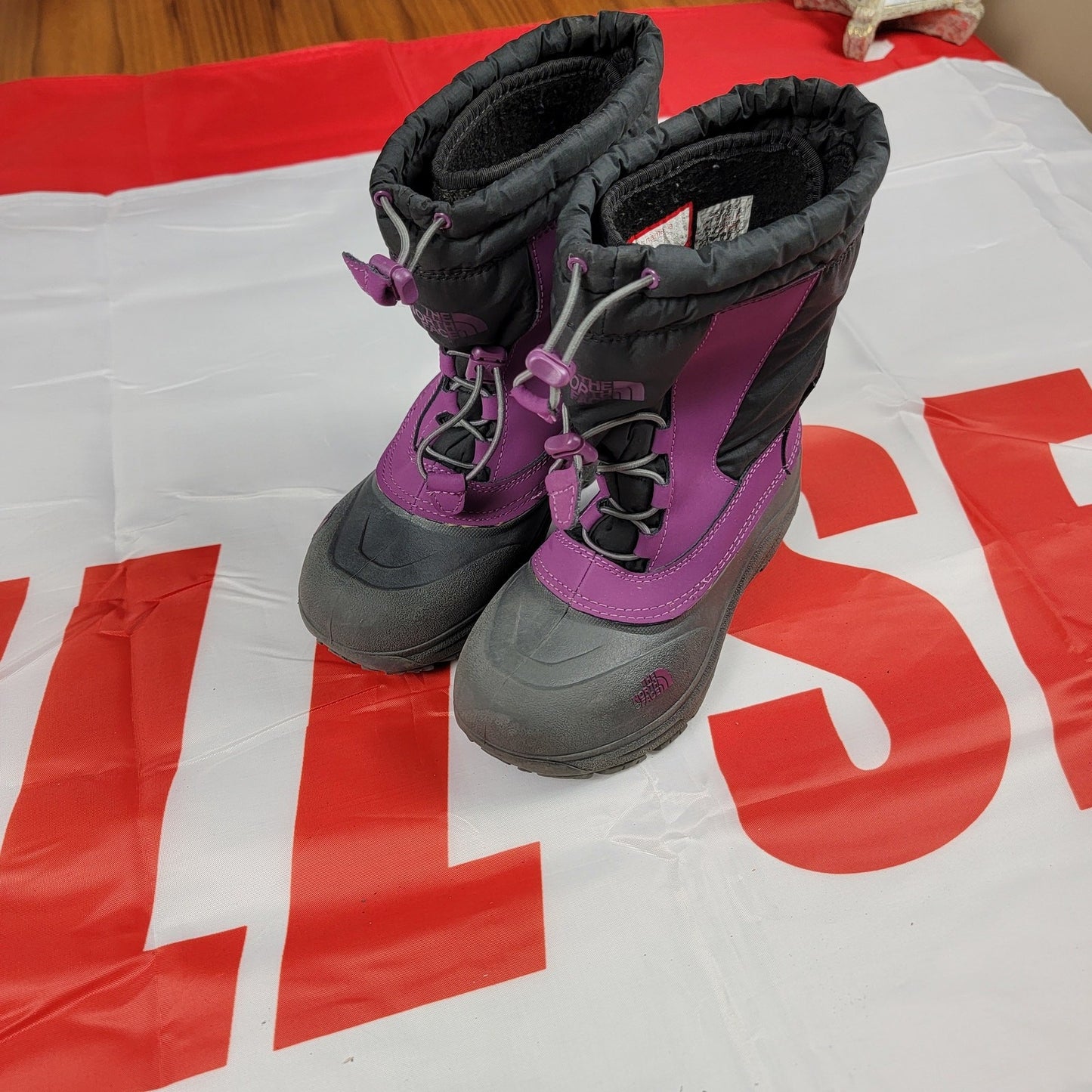The North Face Alpenglow II Waterproof Girls Winter Boot Sz 21