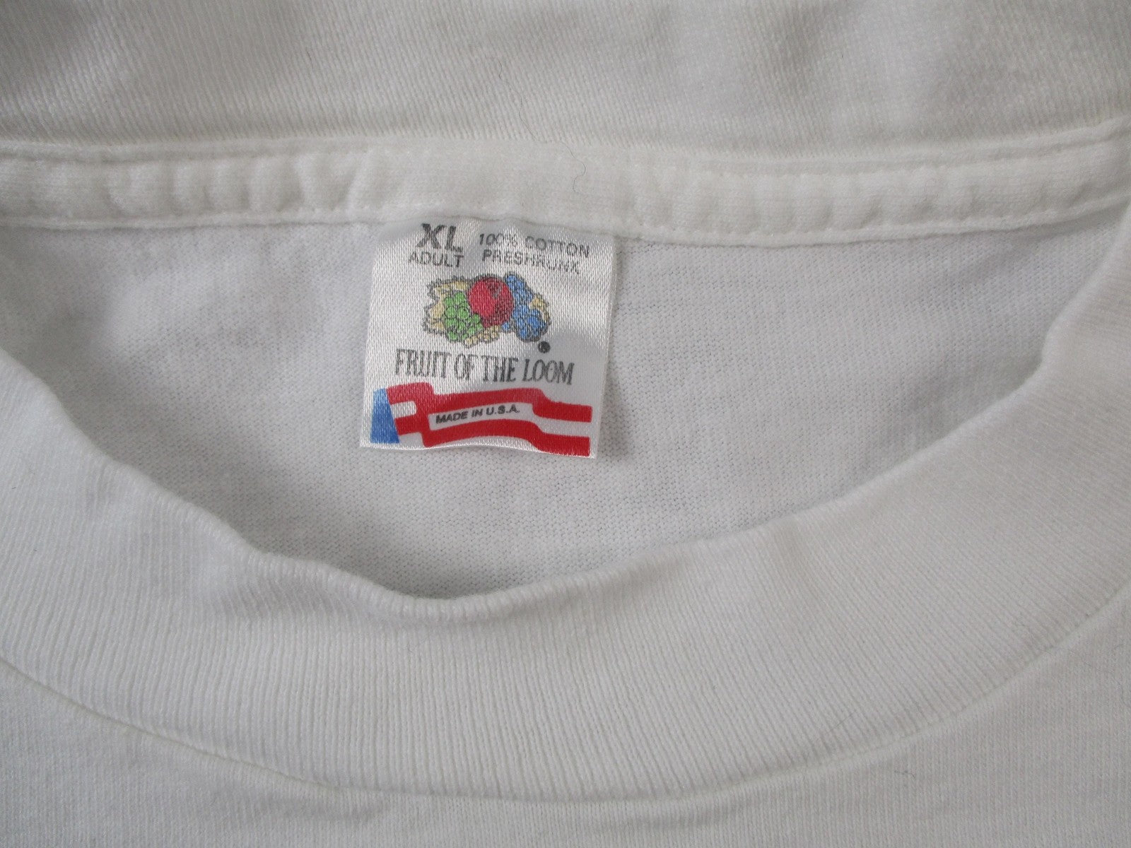 Vintage Greenwich Supports Diversity Graphic Shirt Mens XL White Fruit Loom 90s3
