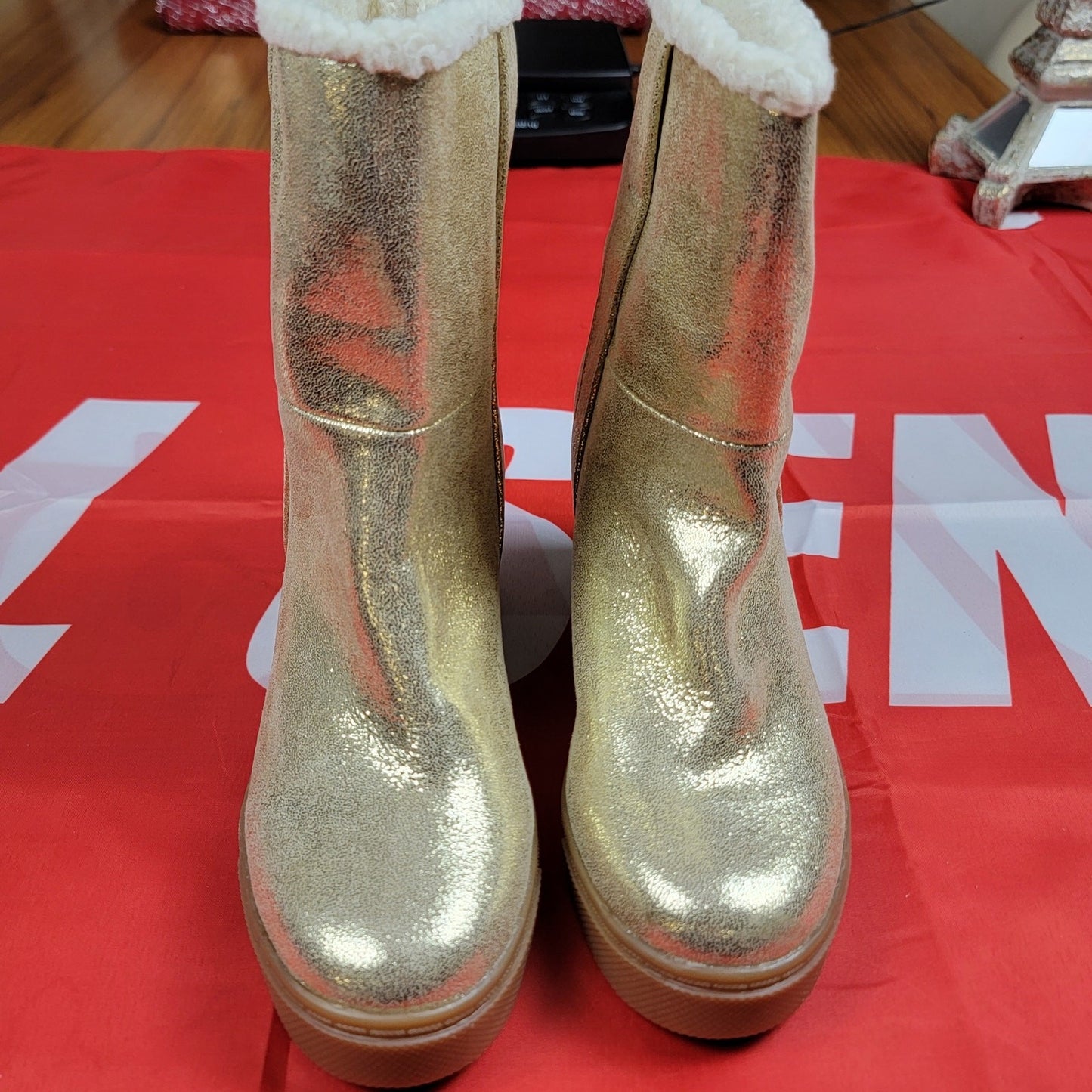 Juicy Couture Linn Boots Dusty Gold (Sz 6B)5