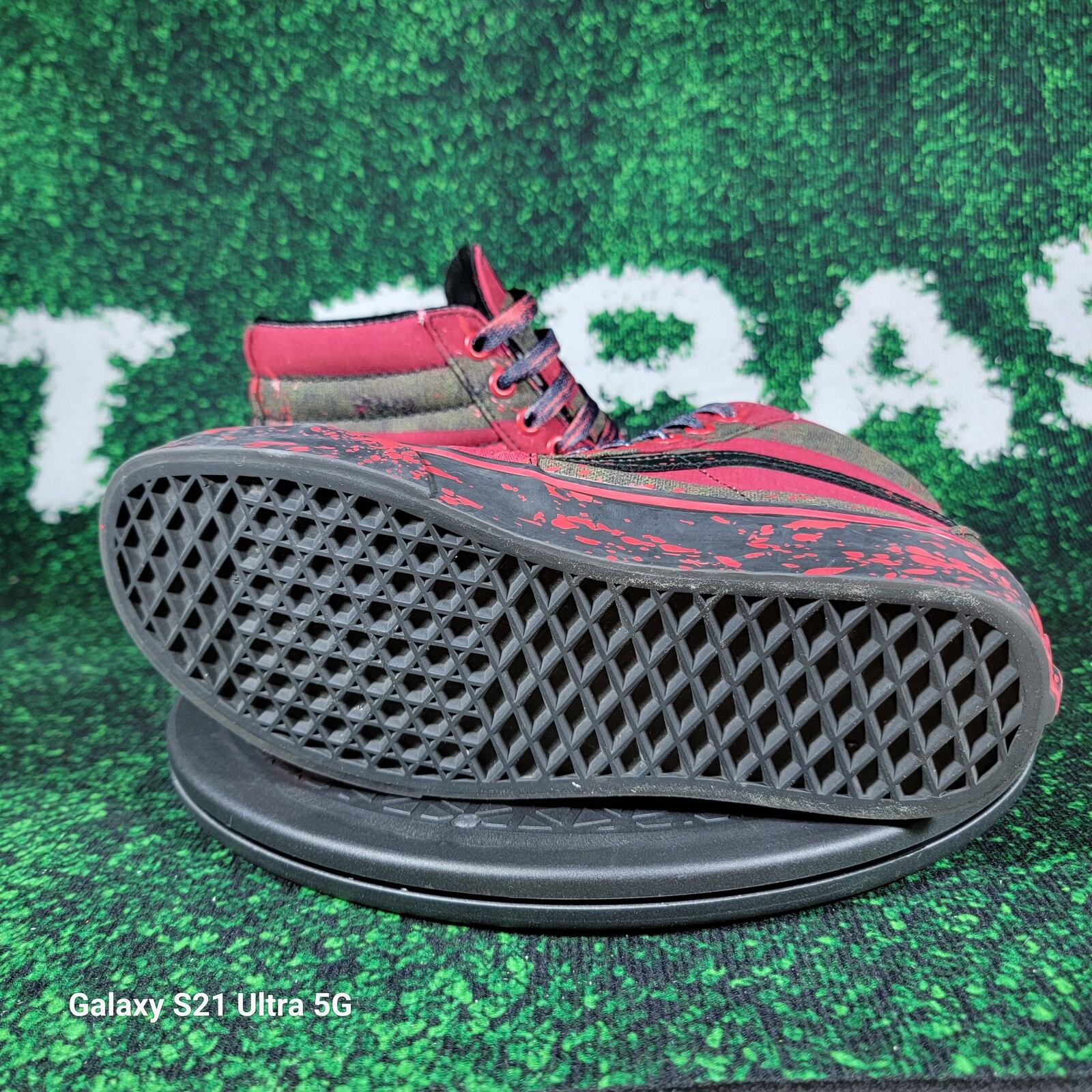 Vans House of Terror x Sk8Hi 'The Nightmare on Elm Street' Sz 6M VN0A4U3CZV16