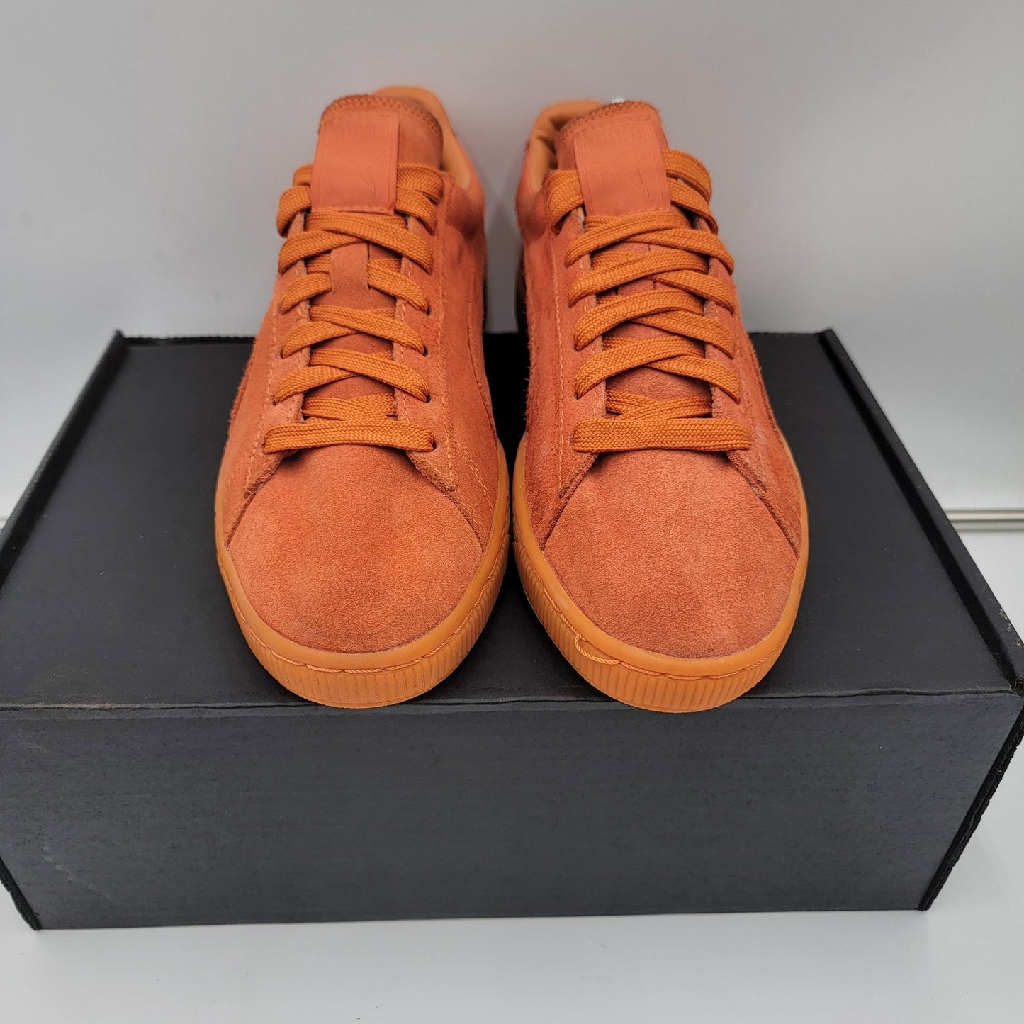 Puma Suede Classic Shoes Mens Size 9.5 Low Top Gum Sole 357251 11 Sneakers2