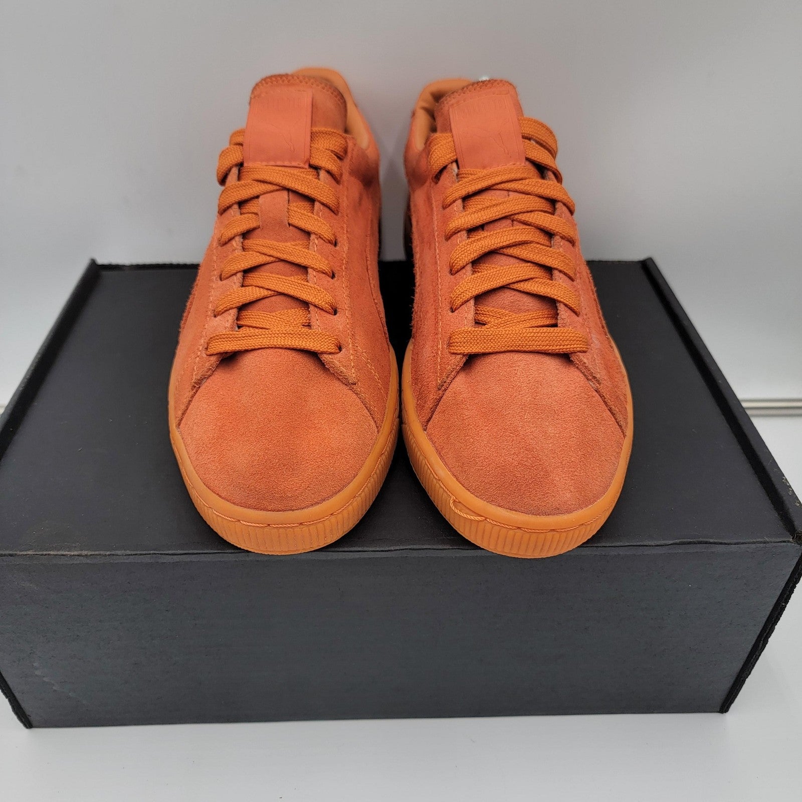 Puma Suede Classic Shoes Mens Size 9.5 Low Top Gum Sole 357251 11 Sneakers2