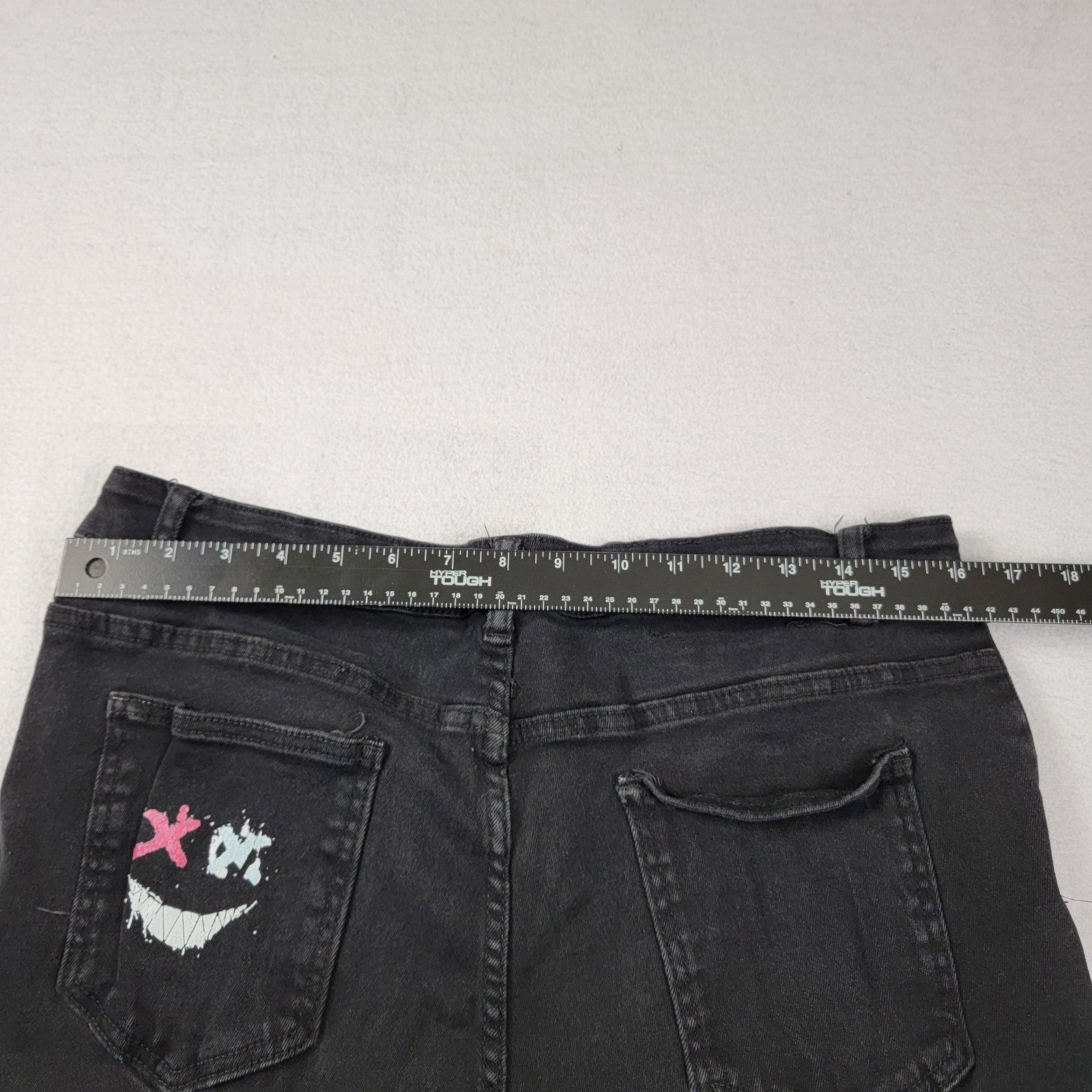 Men’s Black Skinny Jeans XL Painted Graphic Smiley Face Denim