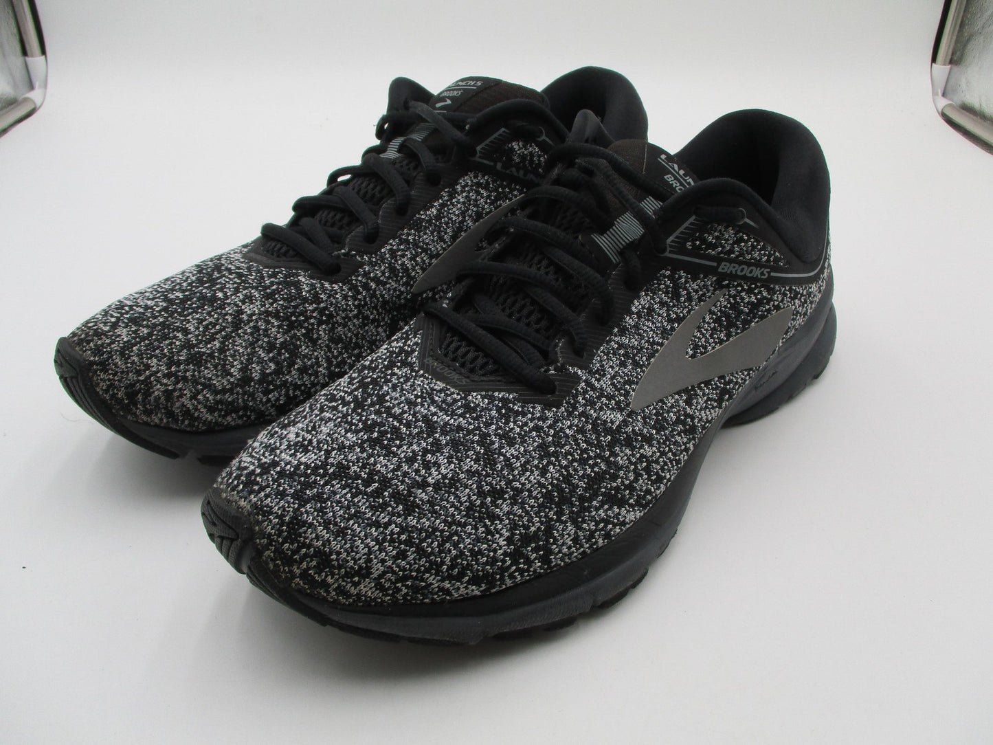 Brooks Launch 5 Shoes Mens Size 11 Black White Running DNA Cushion Sneakers0
