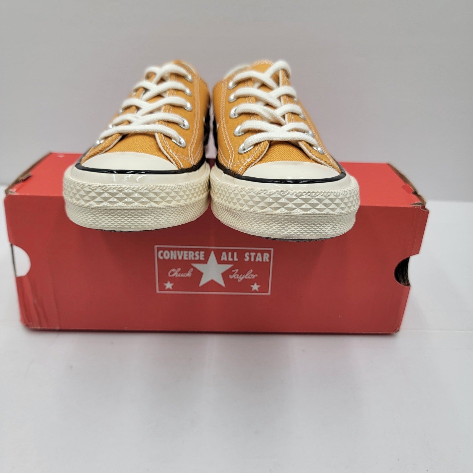 Converse Chuck 70 Low Yellow Sneakers  Size 3.5Y (5.5W)2