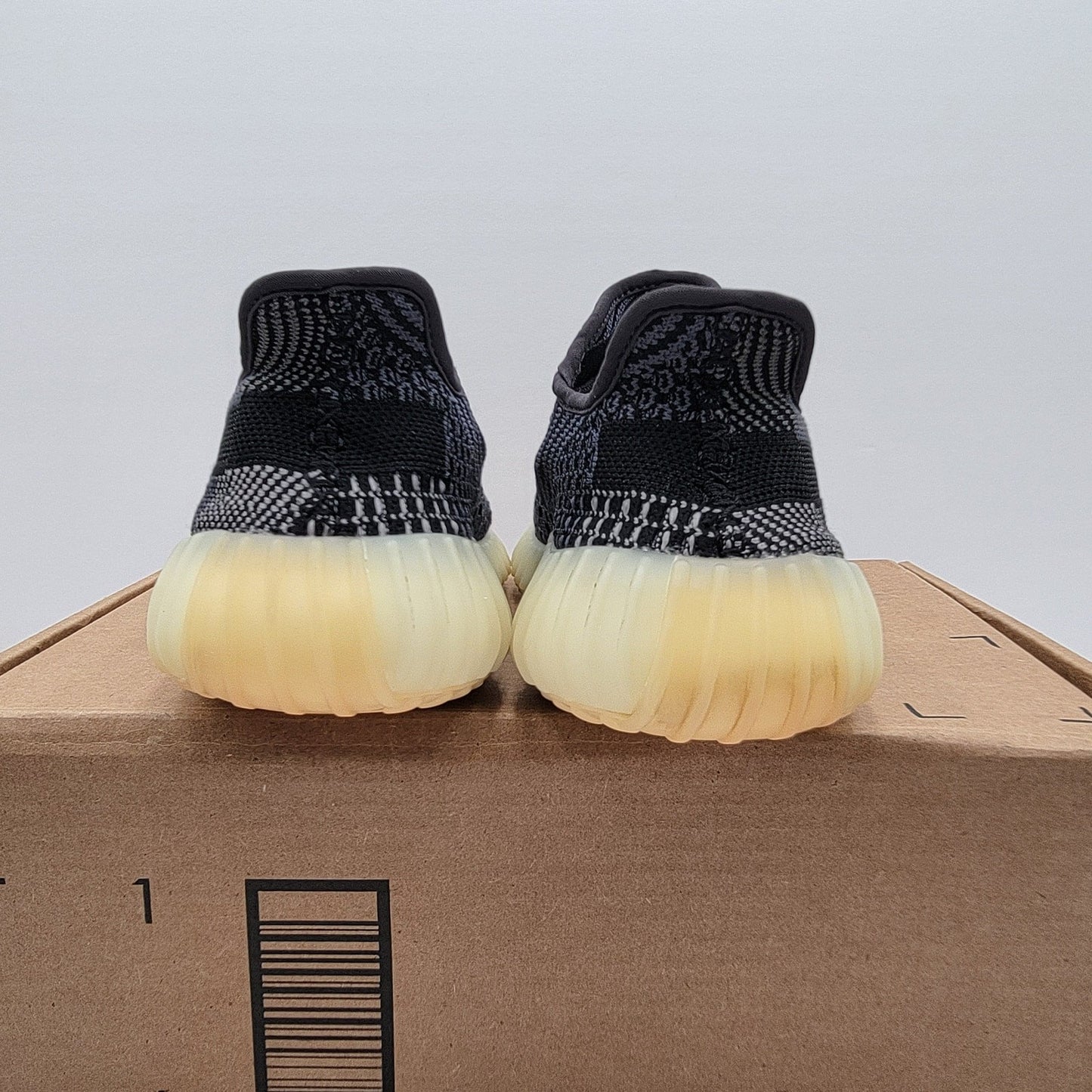 Adidas Yeezy Boost 350 V2 'Carbon' Sz 5.5 Authenticated